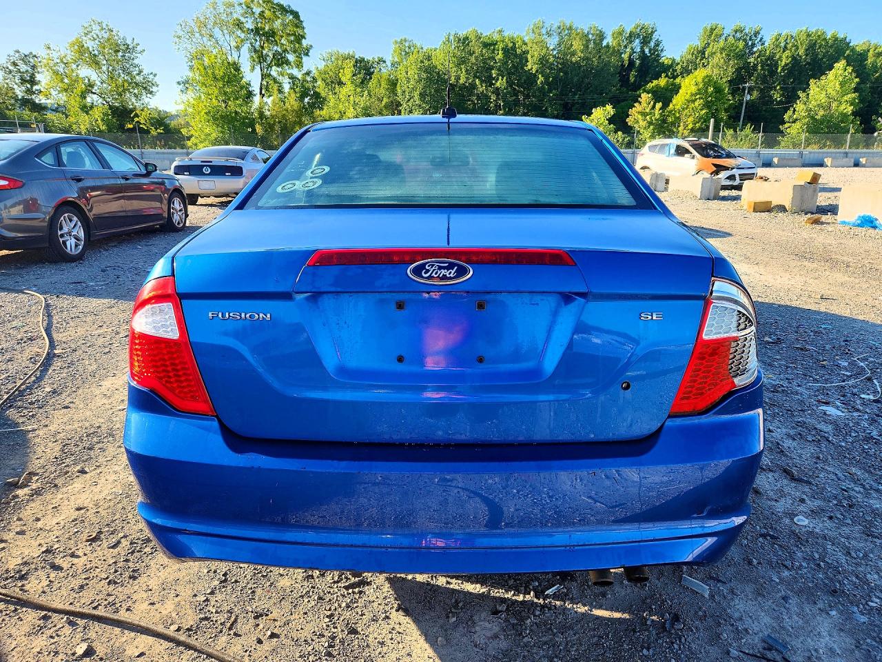 2011 Ford Fusion Se Blue vin: 3FAHP0HA0BR126671