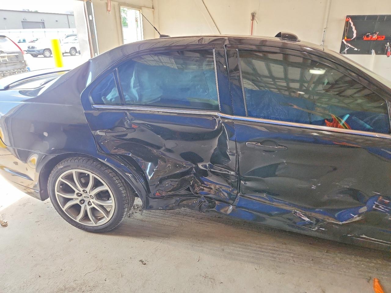 2011 Ford Fusion Se Black vin: 3FAHP0HA0BR137234