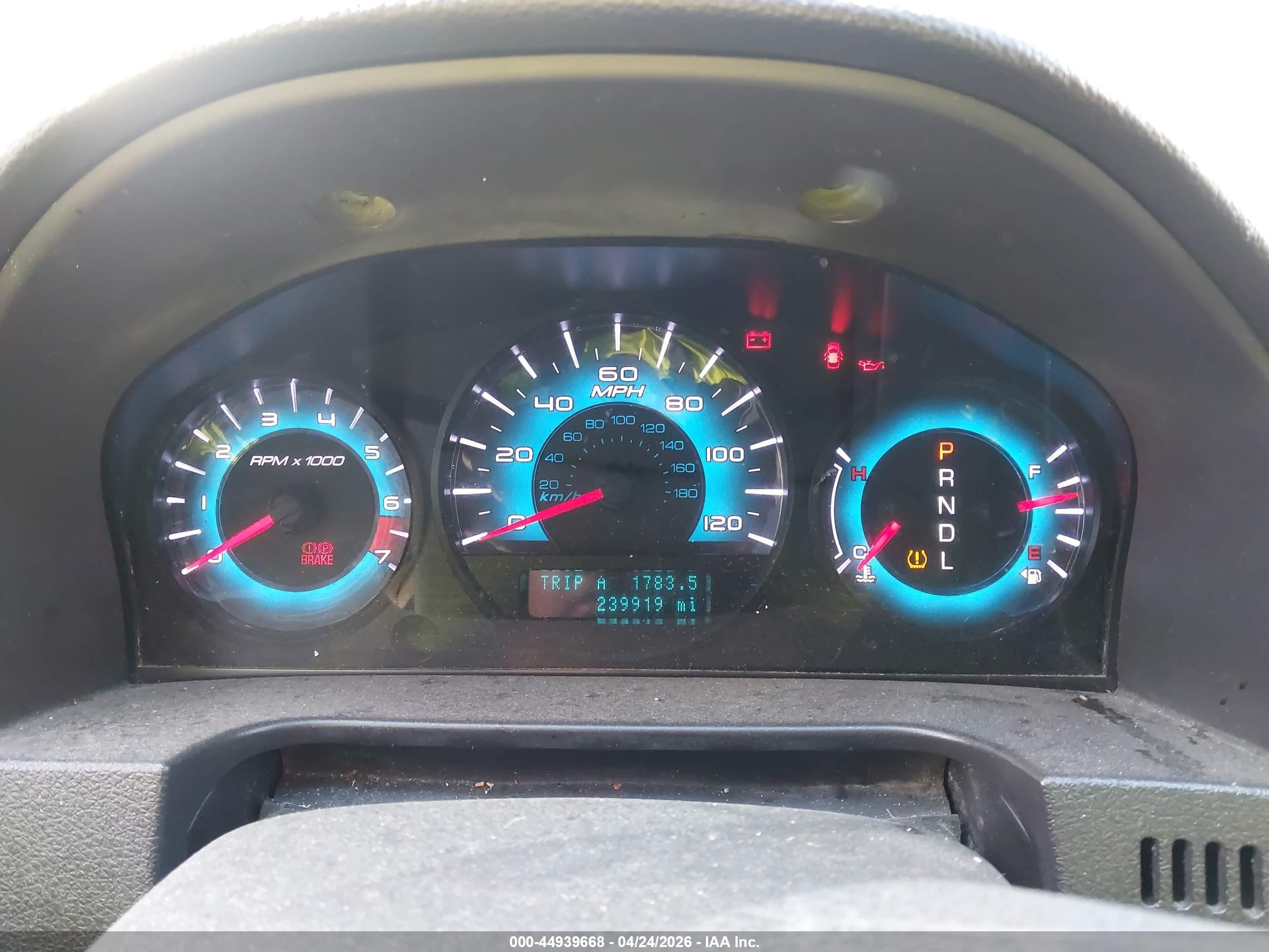 2011 Ford Fusion Se Silver vin: 3FAHP0HA0BR211252