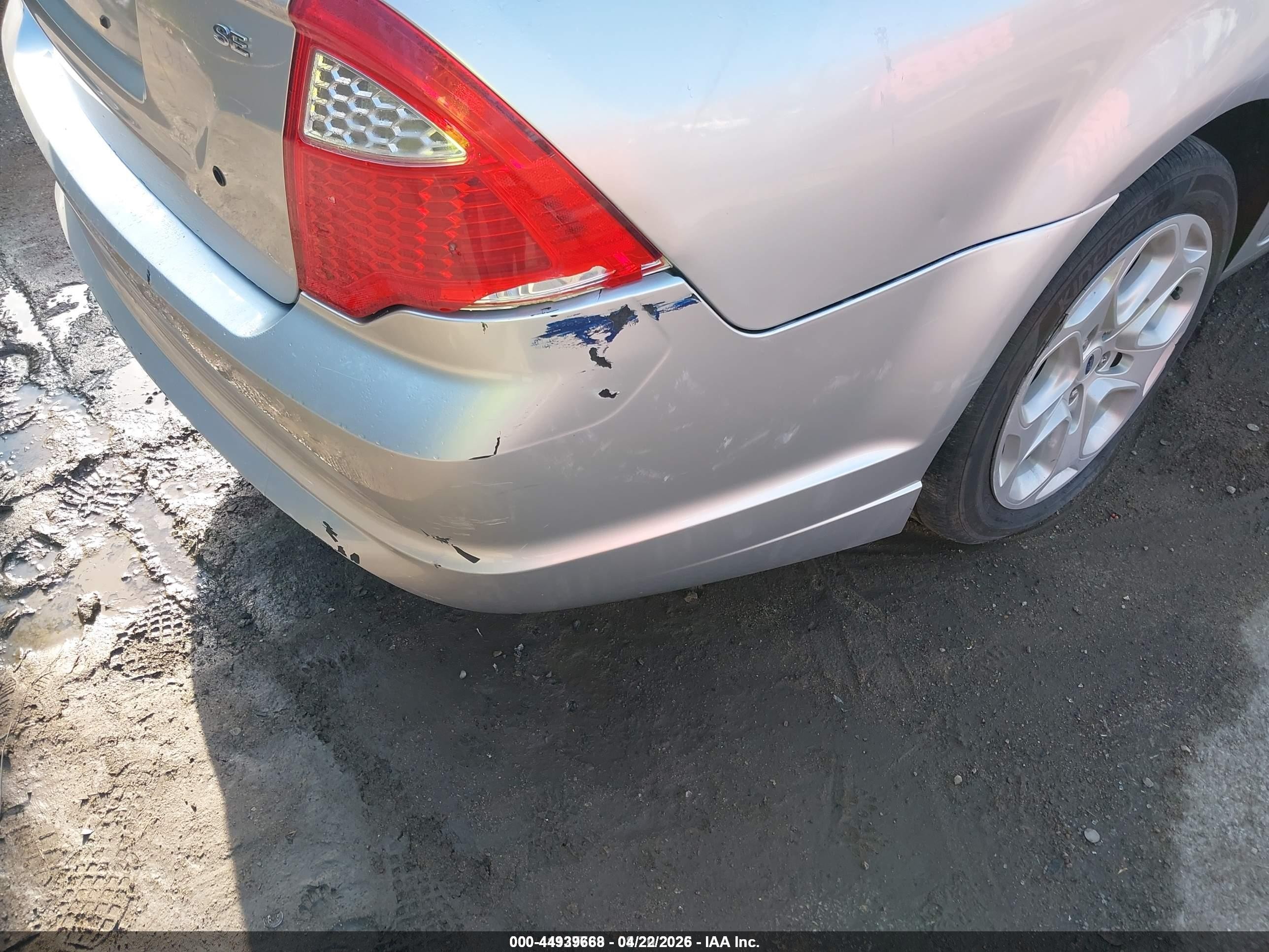 2011 Ford Fusion Se Silver vin: 3FAHP0HA0BR211252