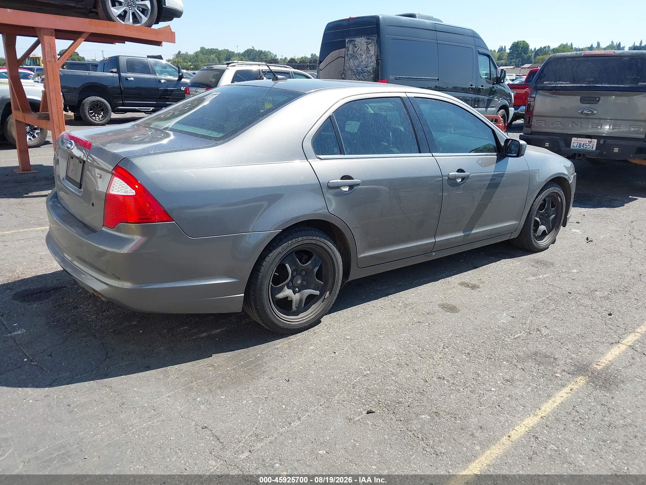2011 Ford Fusion Se Gray vin: 3FAHP0HA0BR247538