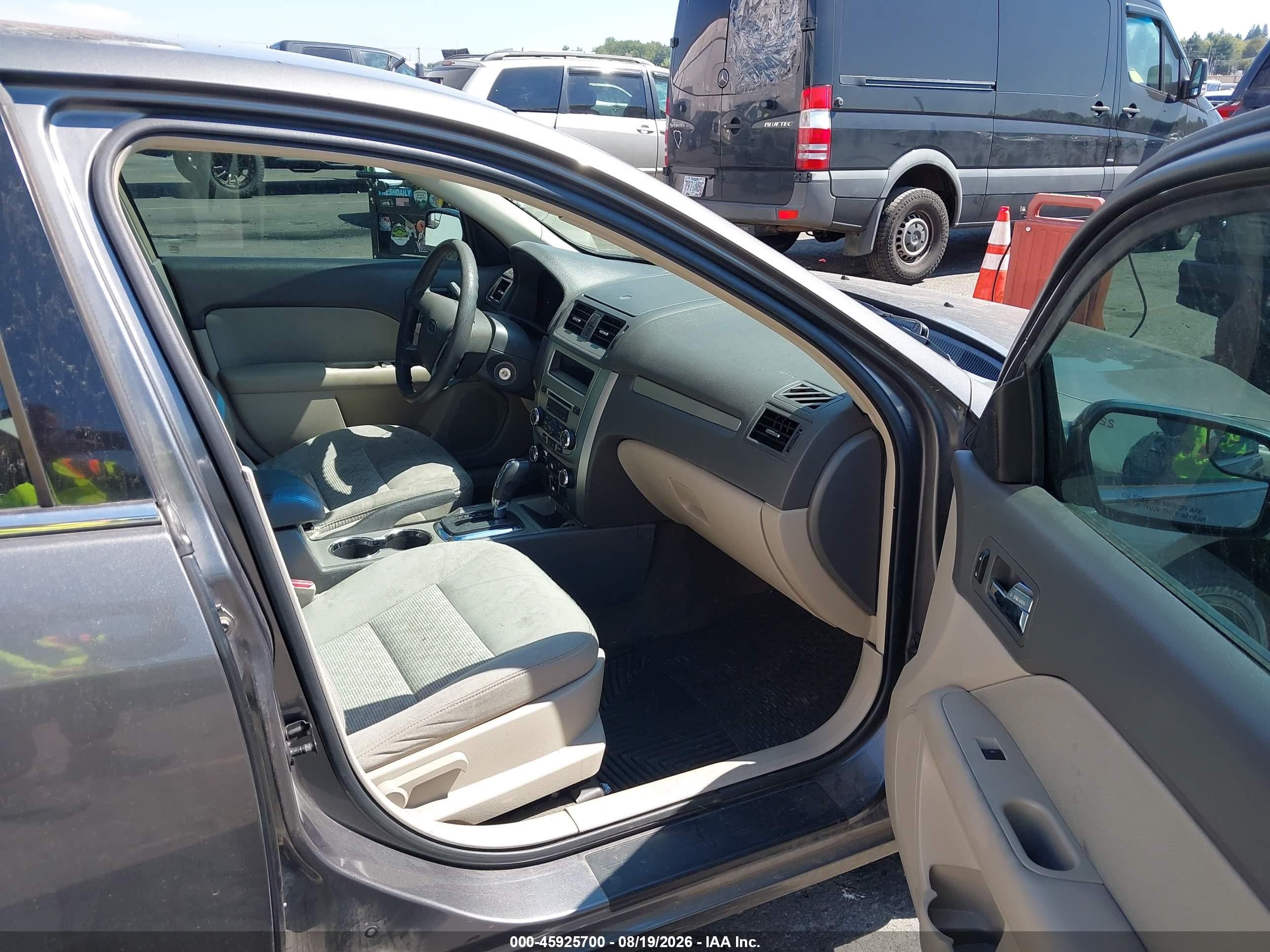 2011 Ford Fusion Se Gray vin: 3FAHP0HA0BR247538