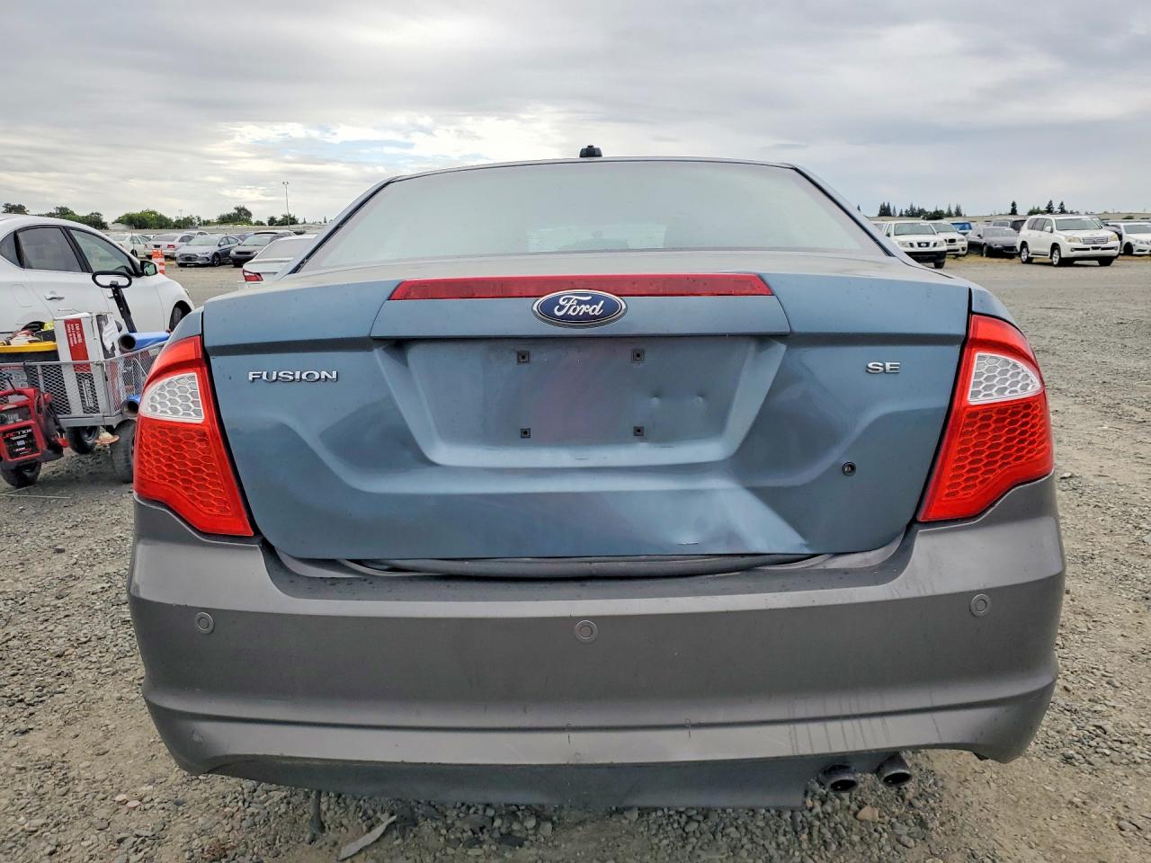 2011 Ford Fusion Se Two Tone vin: 3FAHP0HA0BR261357