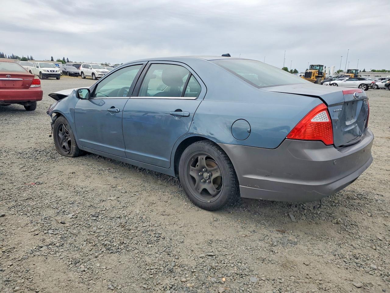 2011 Ford Fusion Se Two Tone vin: 3FAHP0HA0BR261357