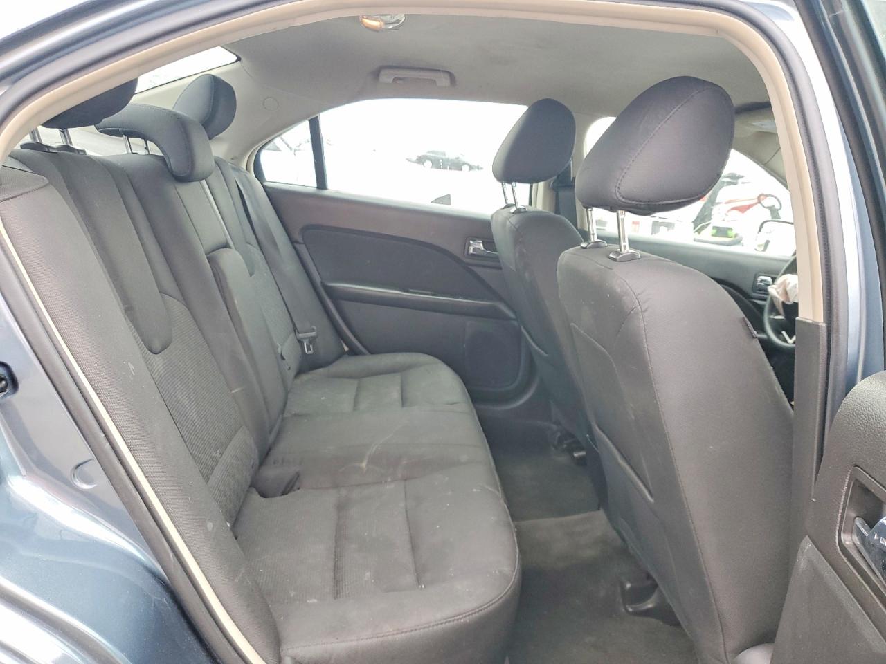 2011 Ford Fusion Se Two Tone vin: 3FAHP0HA0BR261357