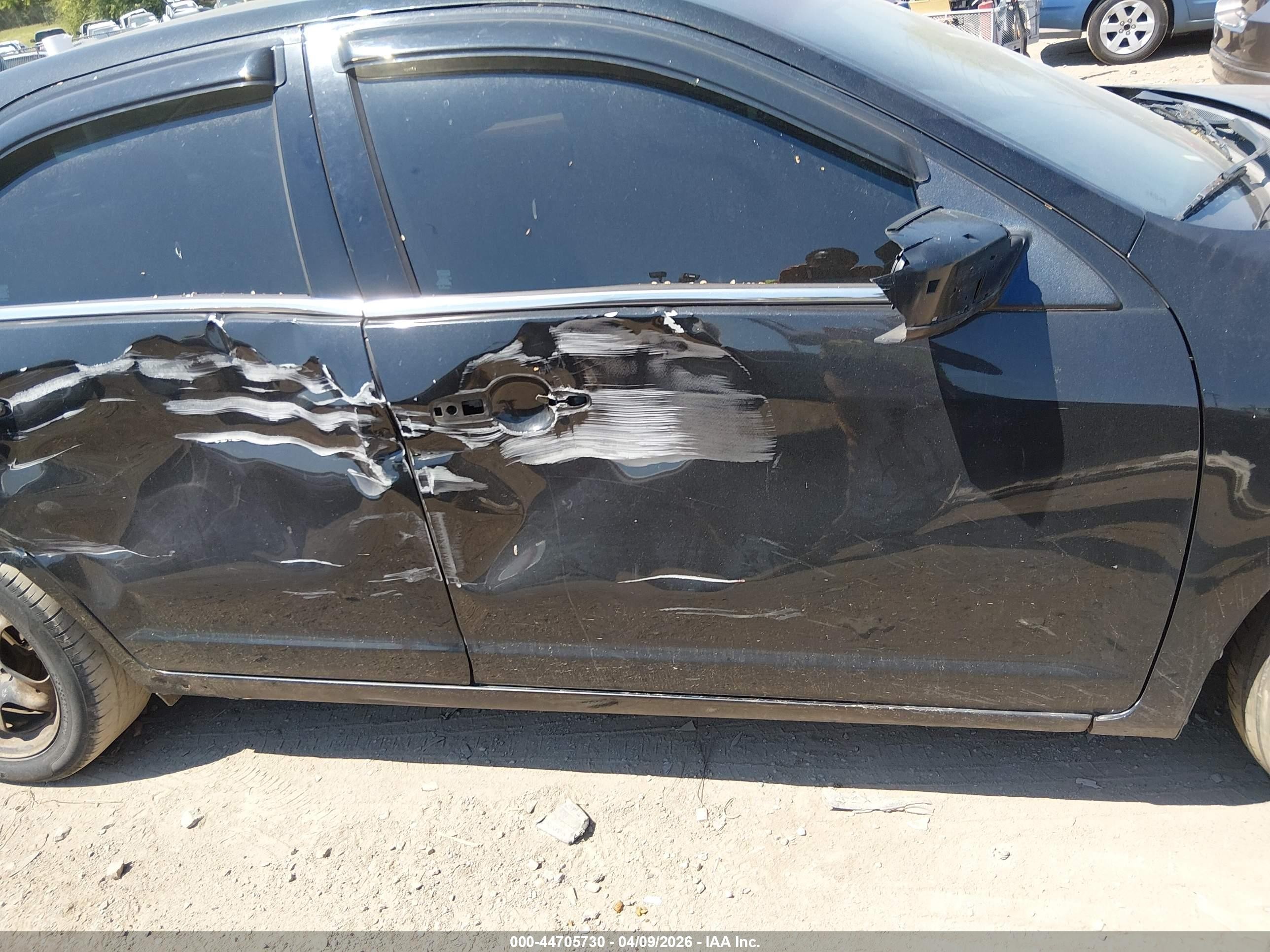 2011 Ford Fusion Se Black vin: 3FAHP0HA0BR267868