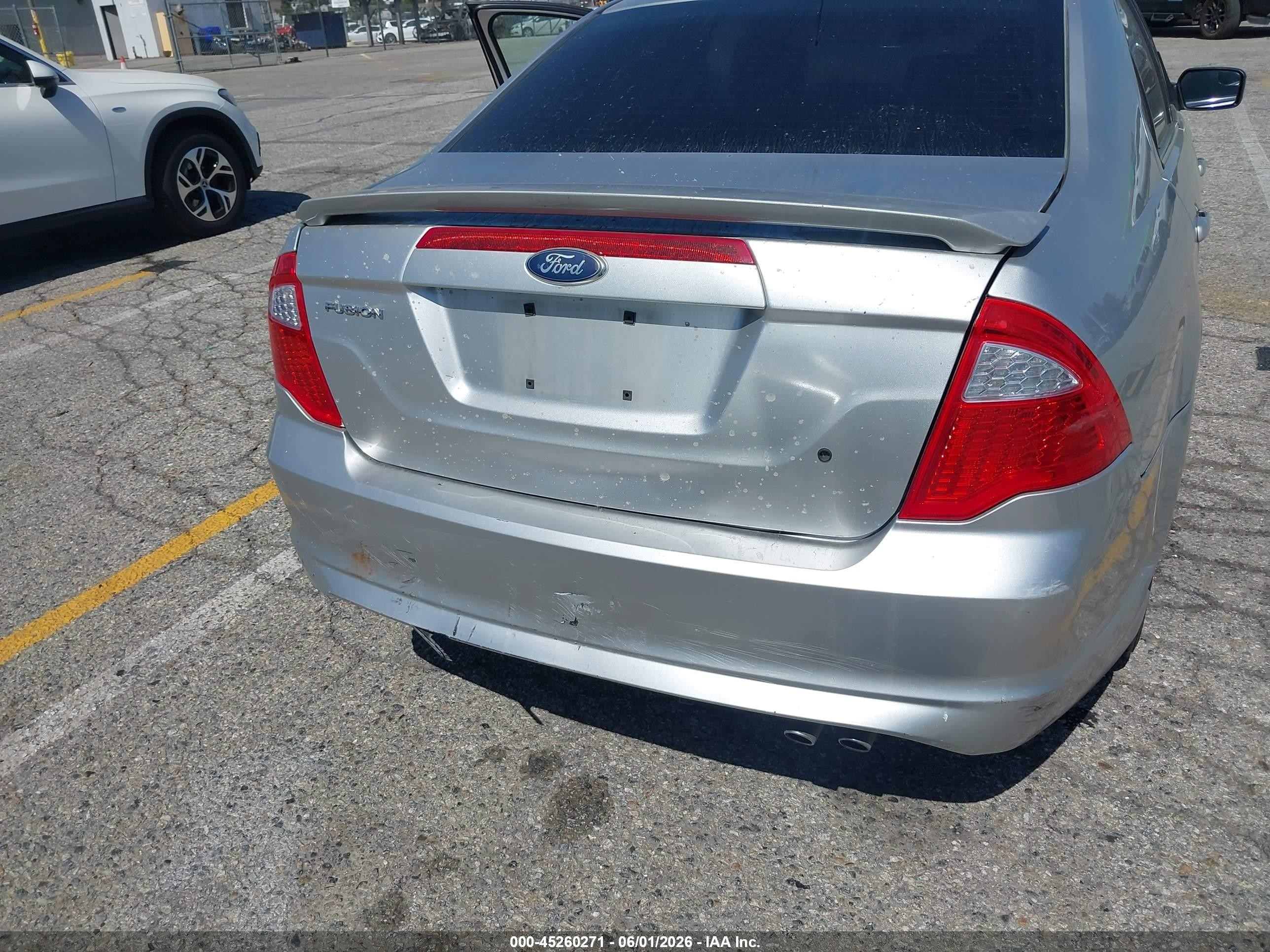 2011 Ford Fusion Se Silver vin: 3FAHP0HA0BR310587
