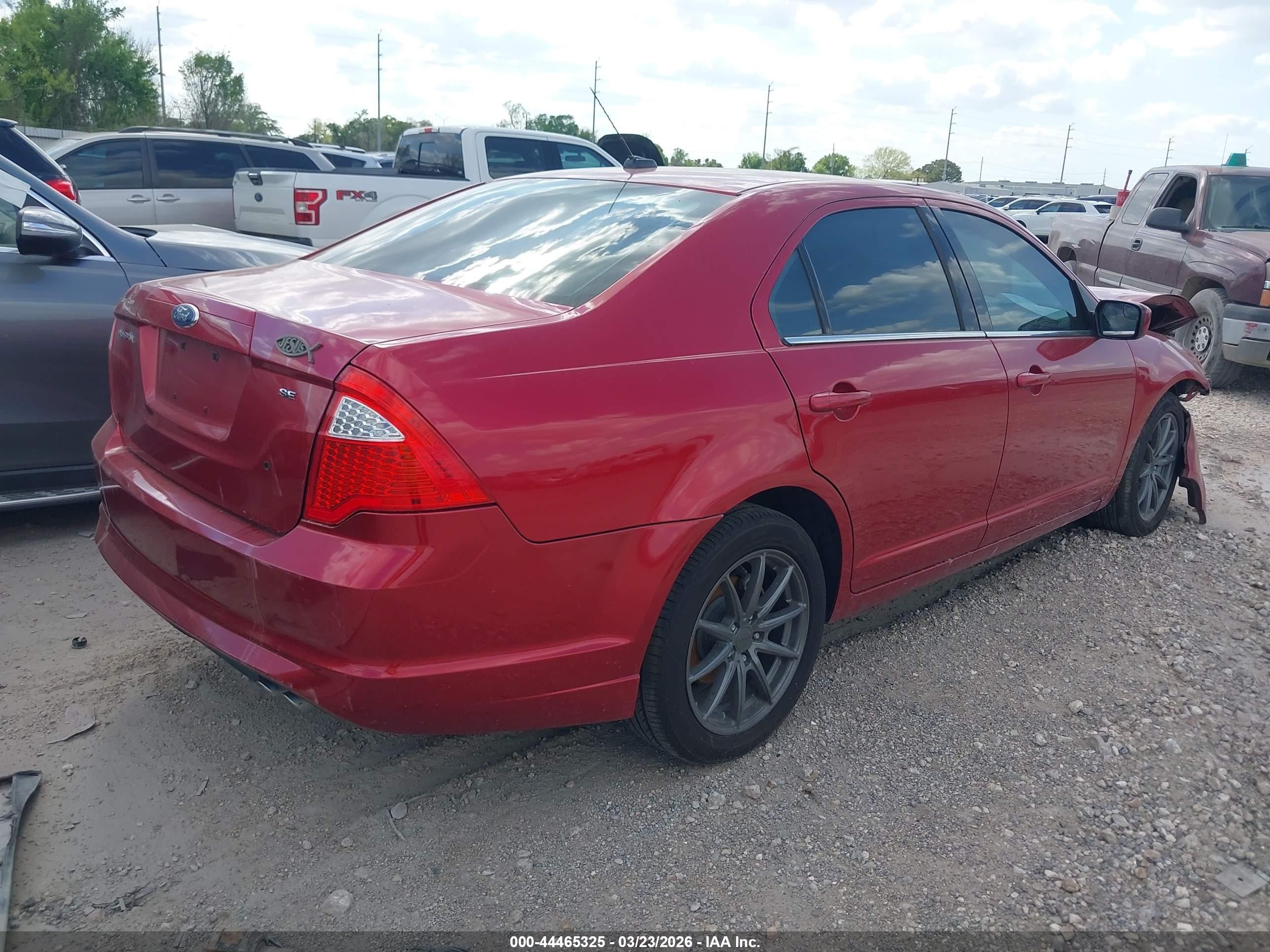 2011 Ford Fusion Se Red vin: 3FAHP0HA0BR329107