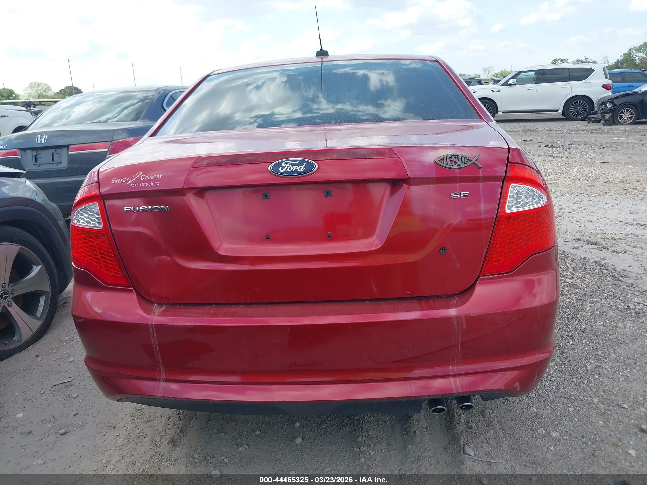 2011 Ford Fusion Se Red vin: 3FAHP0HA0BR329107