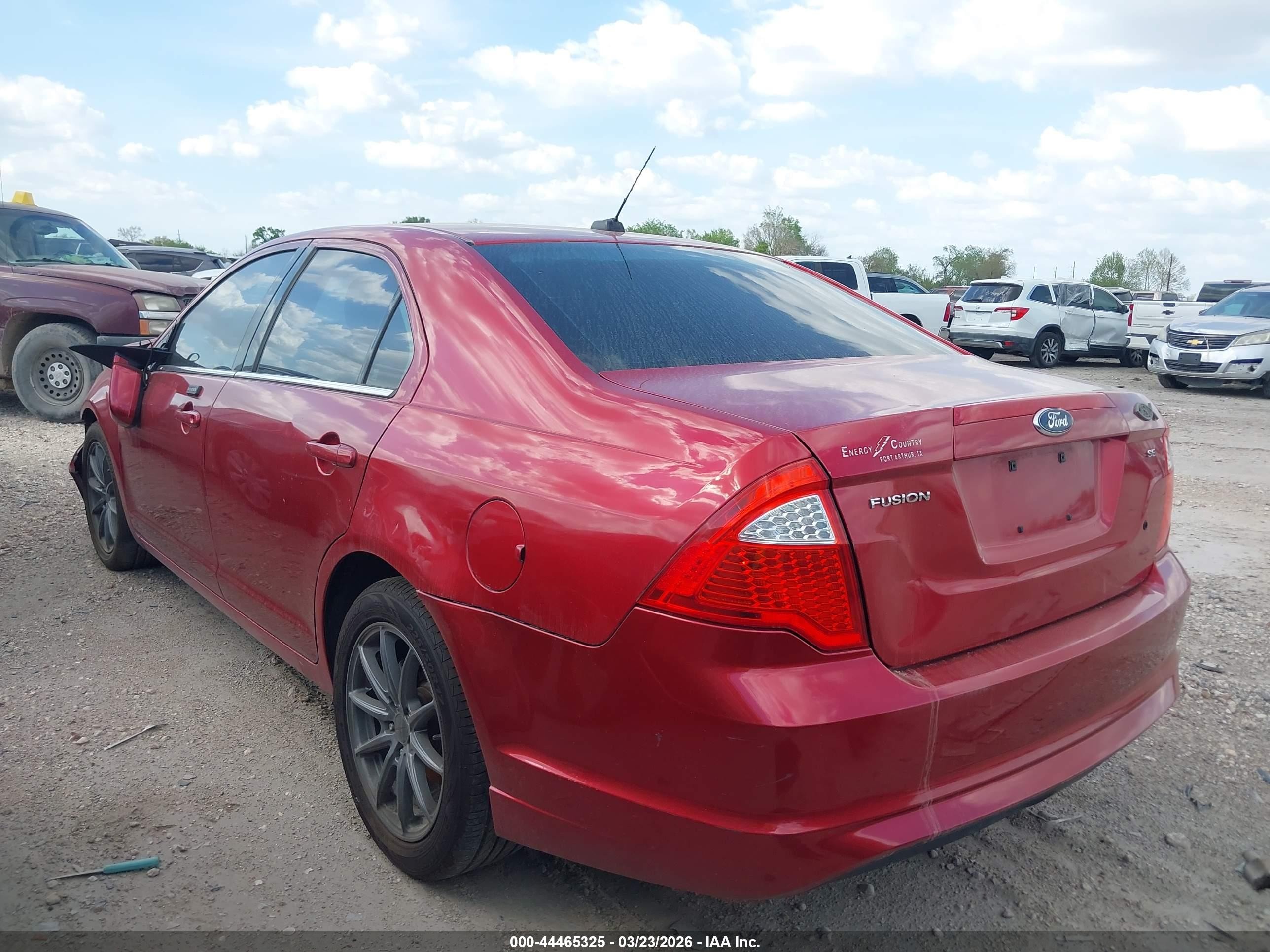 2011 Ford Fusion Se Red vin: 3FAHP0HA0BR329107