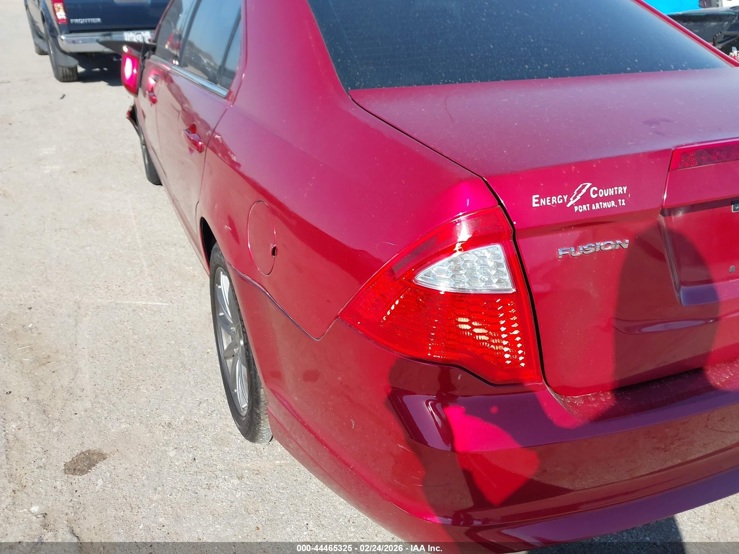 2011 Ford Fusion Se Red vin: 3FAHP0HA0BR329107