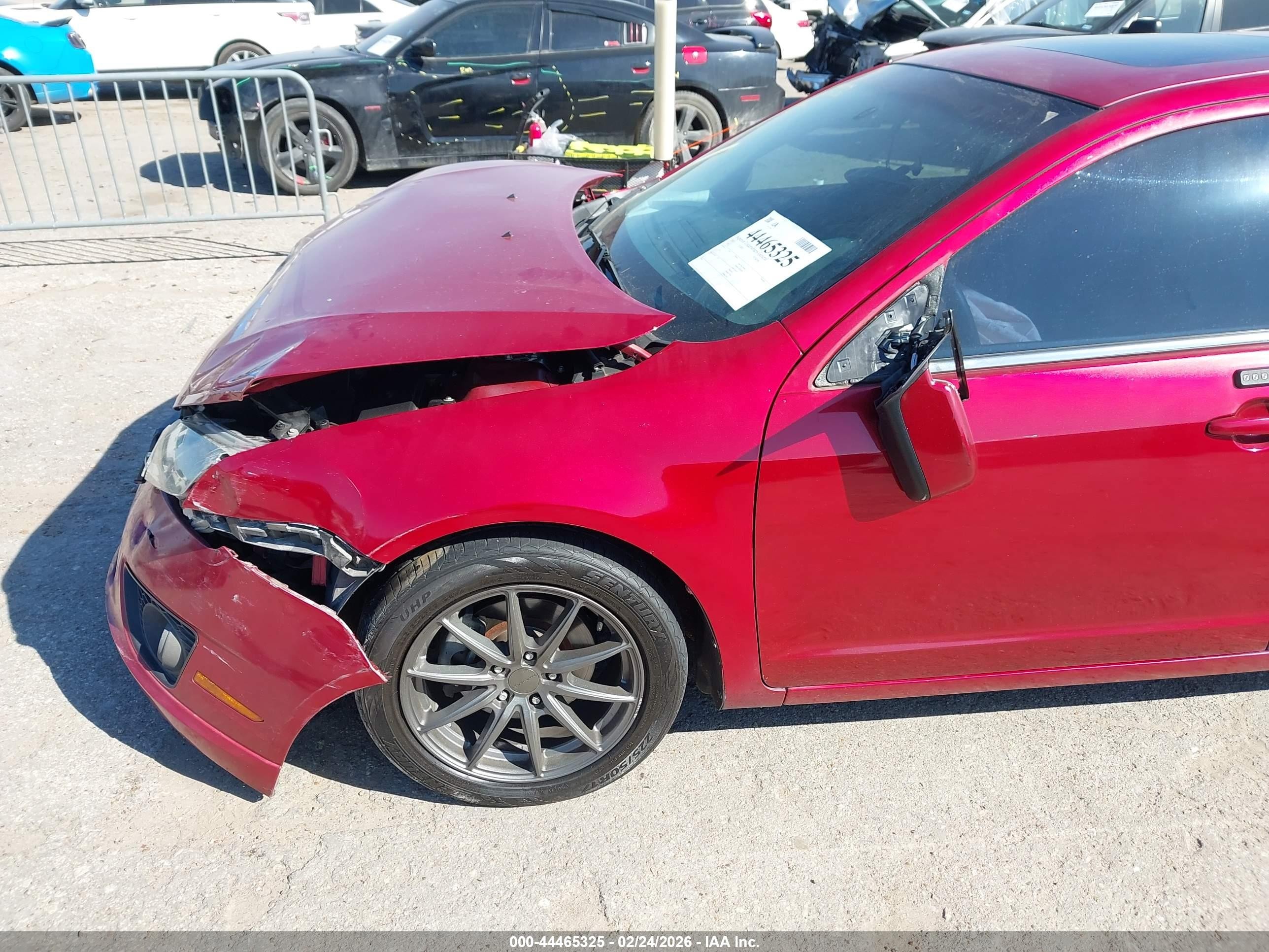 2011 Ford Fusion Se Red vin: 3FAHP0HA0BR329107