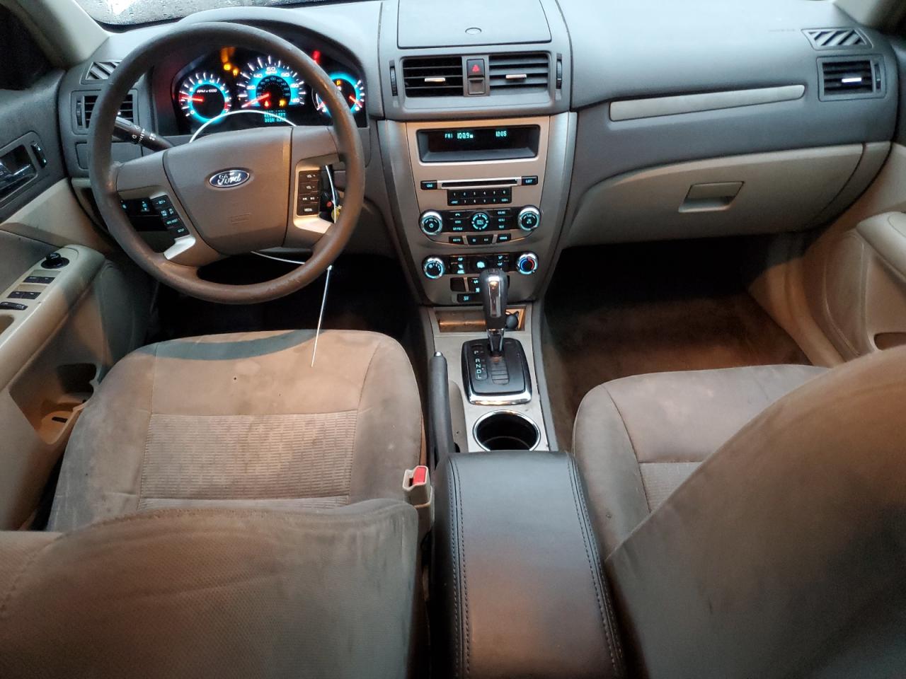 2012 Ford Fusion Silver vin: 3FAHP0HA0CR145688