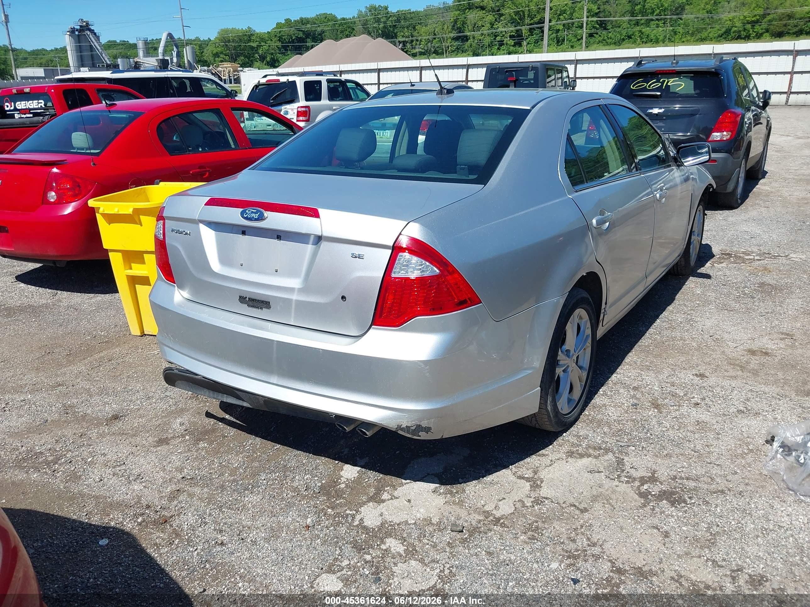 2012 Ford Fusion Se Серебряный vin: 3FAHP0HA0CR180182