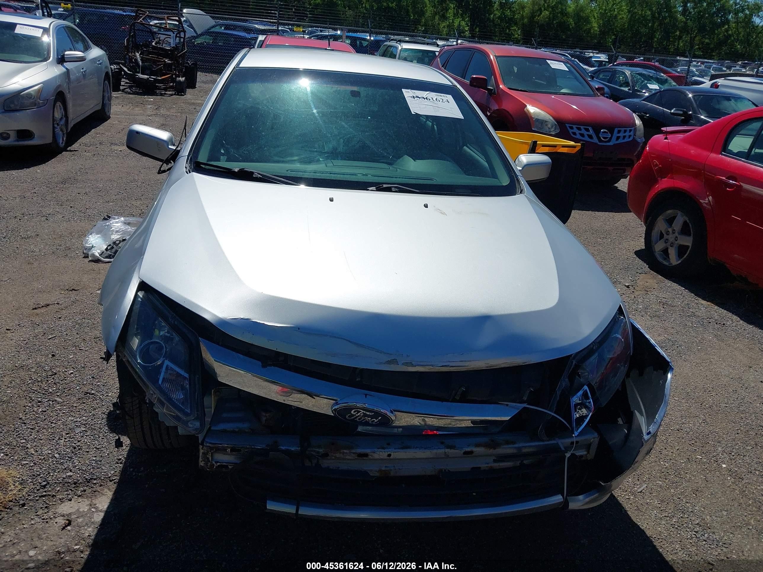 2012 Ford Fusion Se Серебряный vin: 3FAHP0HA0CR180182