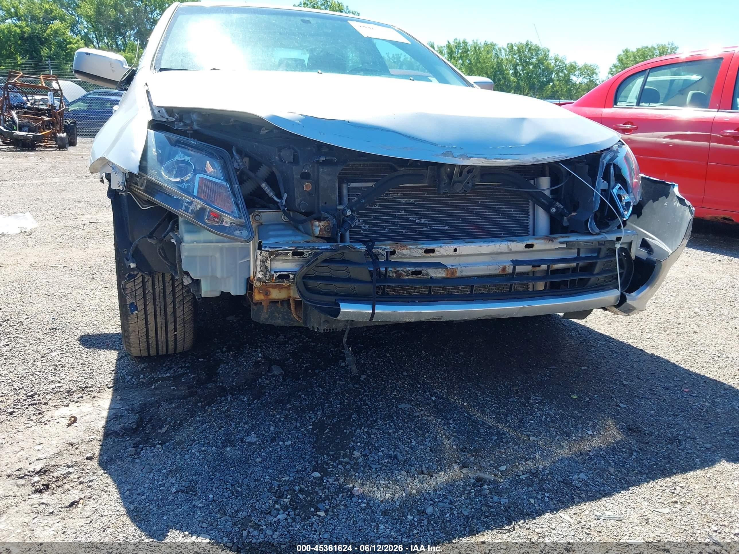2012 Ford Fusion Se Серебряный vin: 3FAHP0HA0CR180182