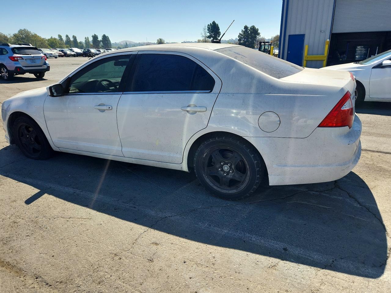 2010 Ford Fusion Se Белый vin: 3FAHP0HA1AR301427
