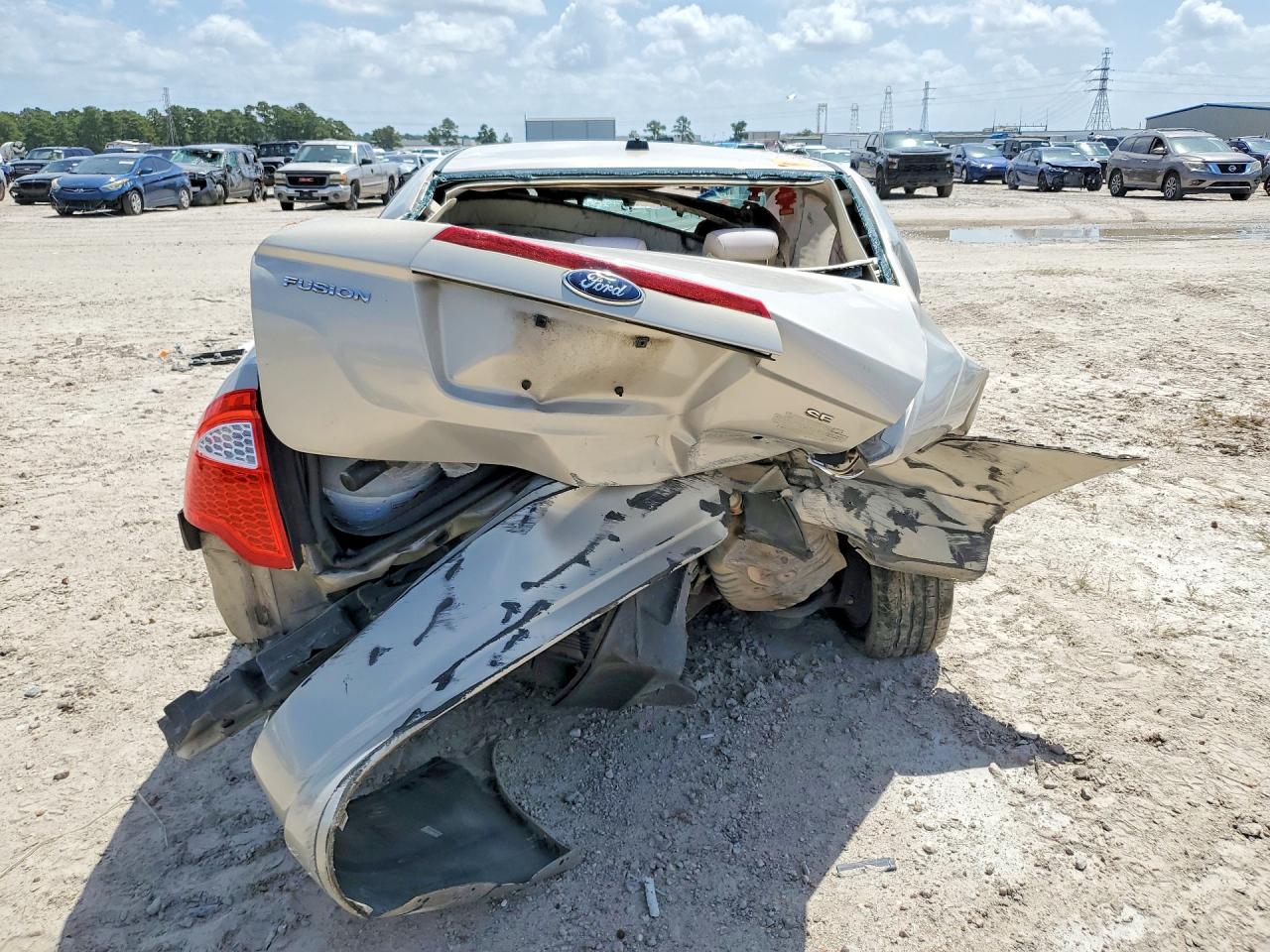 2010 Ford Fusion Se Бежевый vin: 3FAHP0HA1AR345993