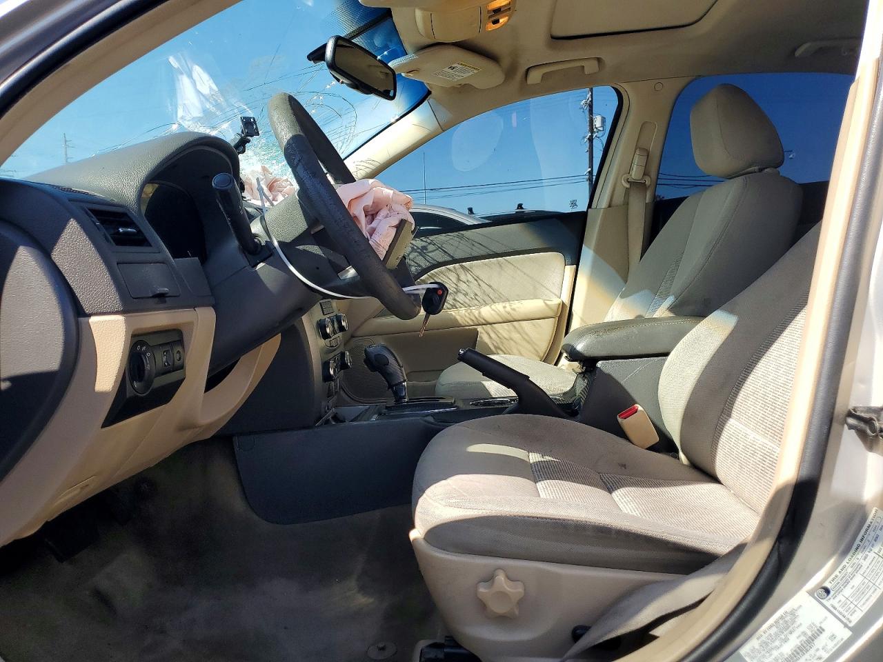 2010 Ford Fusion Silver vin: 3FAHP0HA1AR382817