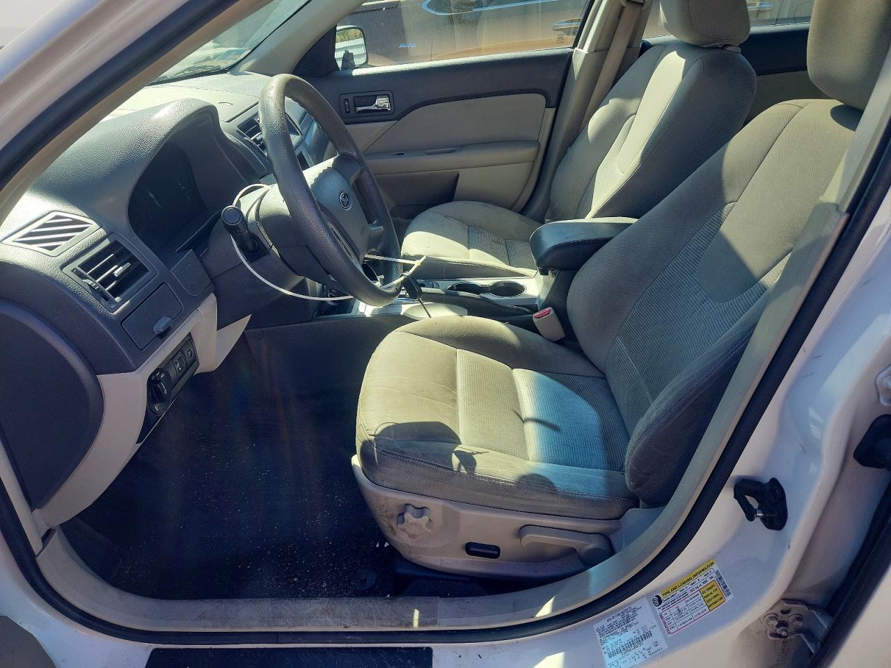 2010 Ford Fusion Se White vin: 3FAHP0HA1AR407831