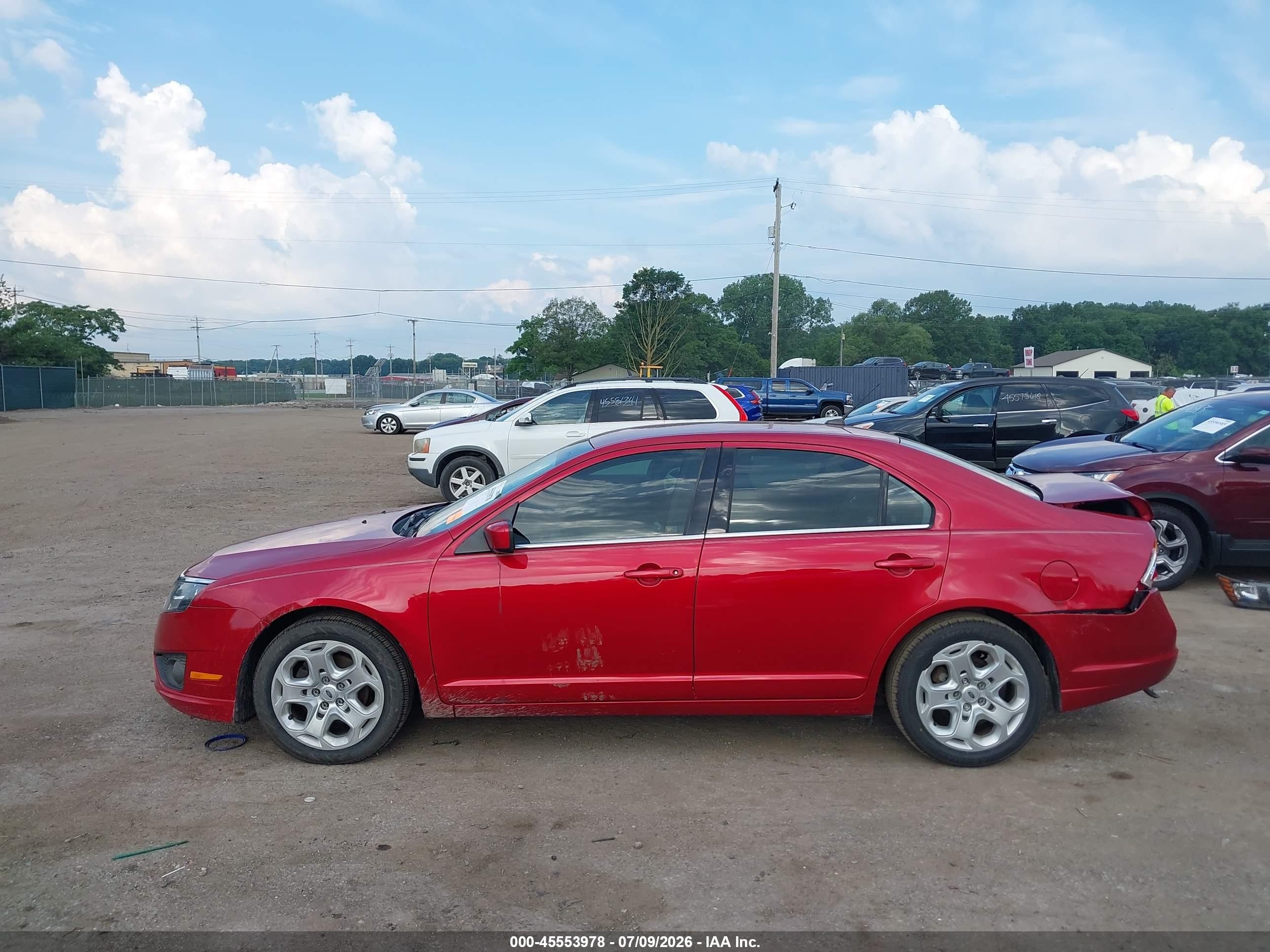 2010 Ford Fusion Se Red vin: 3FAHP0HA1AR408638
