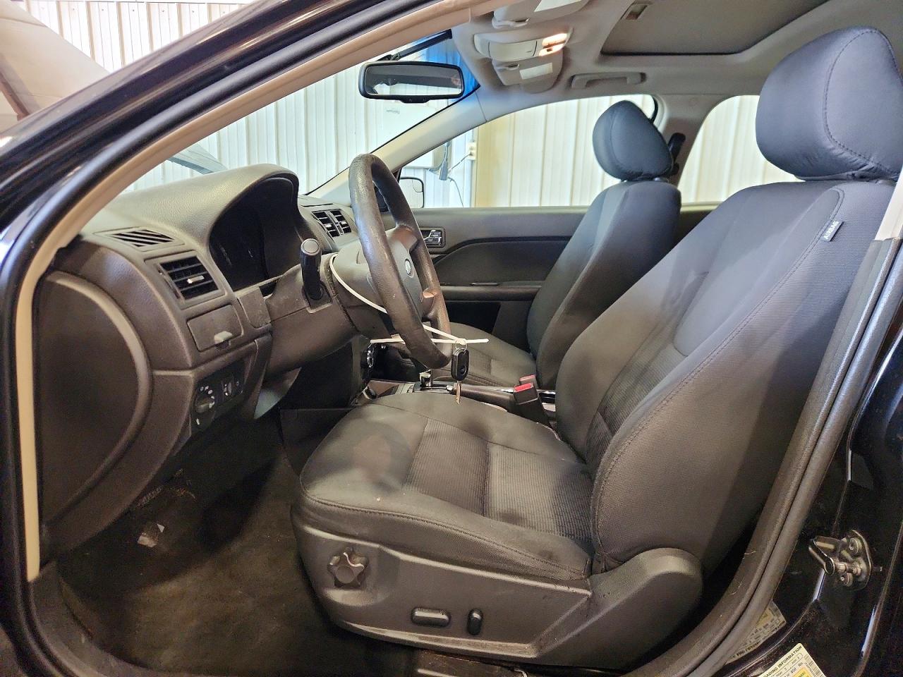 2011 Ford Fusion Se Black vin: 3FAHP0HA1BR126162