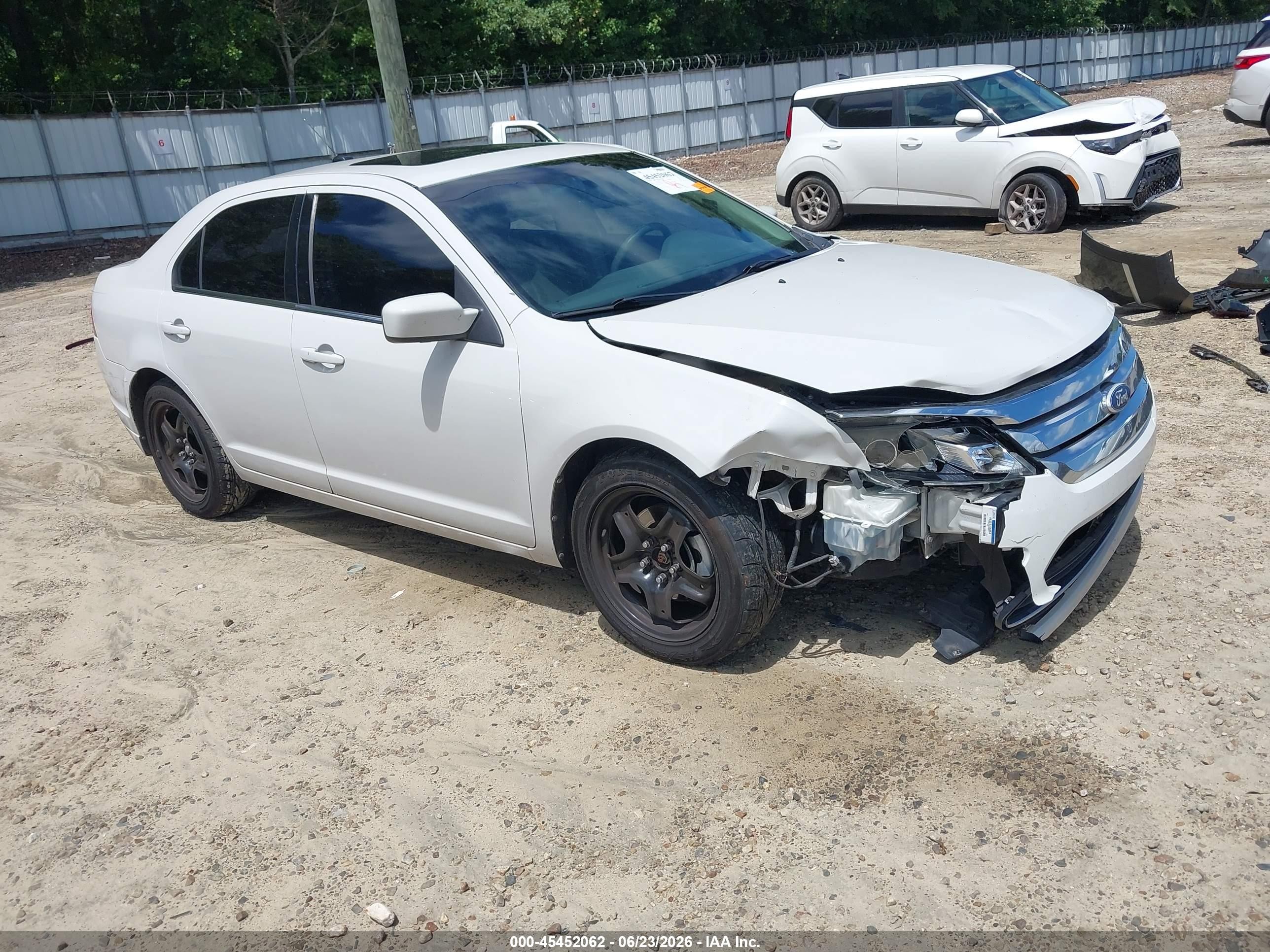2011 Ford Fusion Se White vin: 3FAHP0HA1BR134830