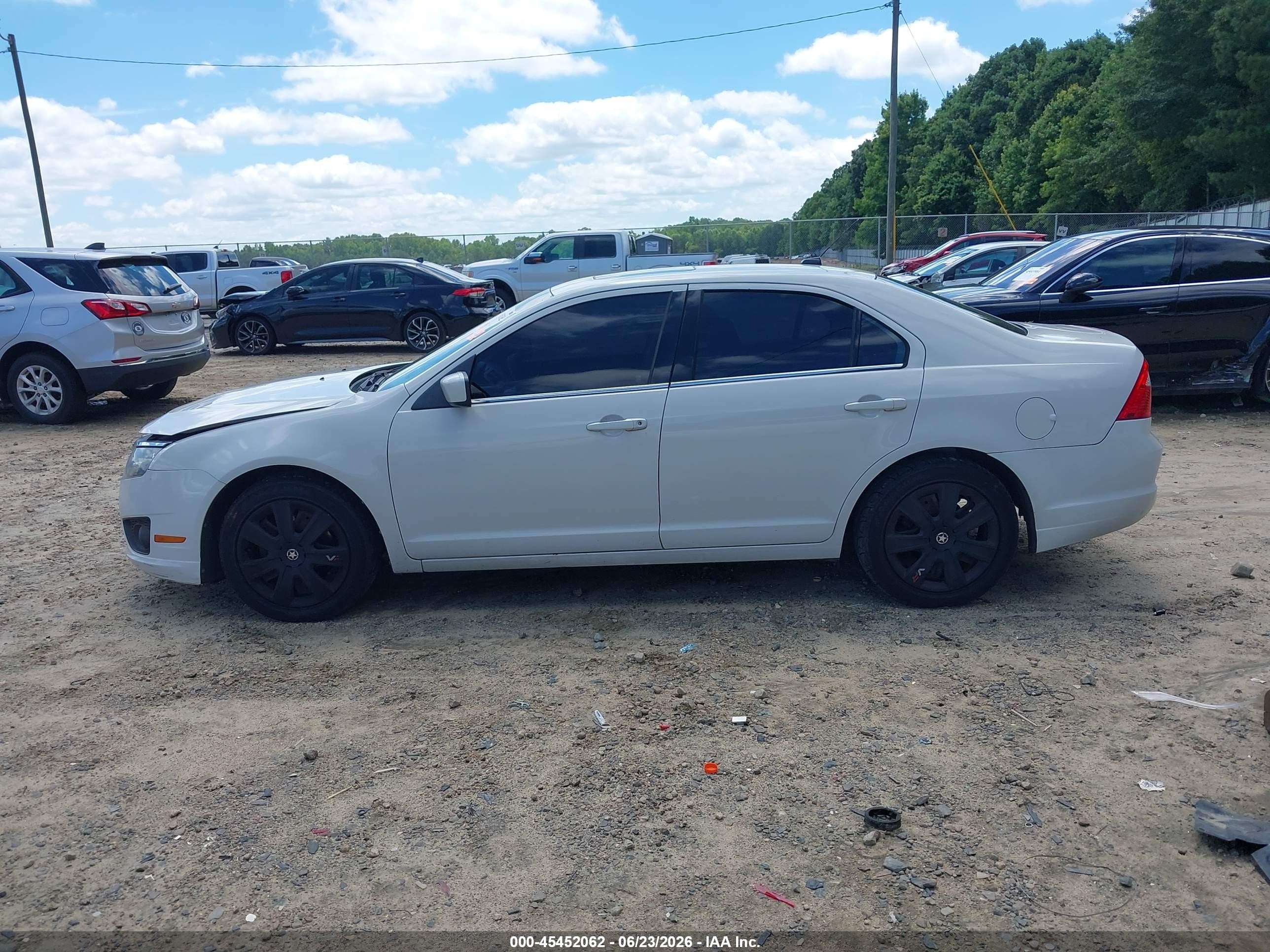 2011 Ford Fusion Se White vin: 3FAHP0HA1BR134830