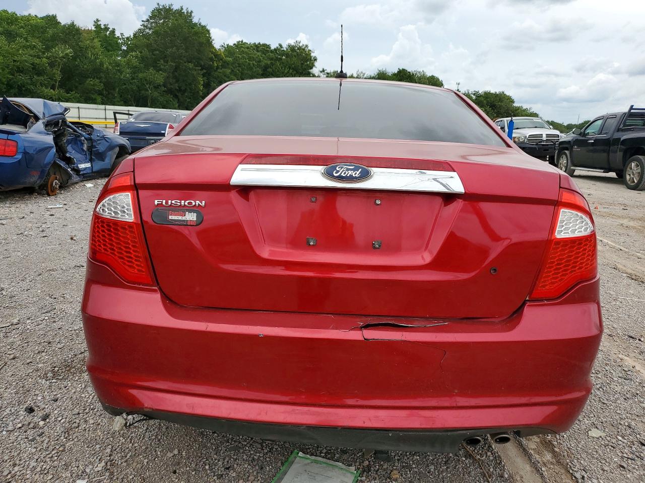 2011 Ford Fusion Se Red vin: 3FAHP0HA1BR196440