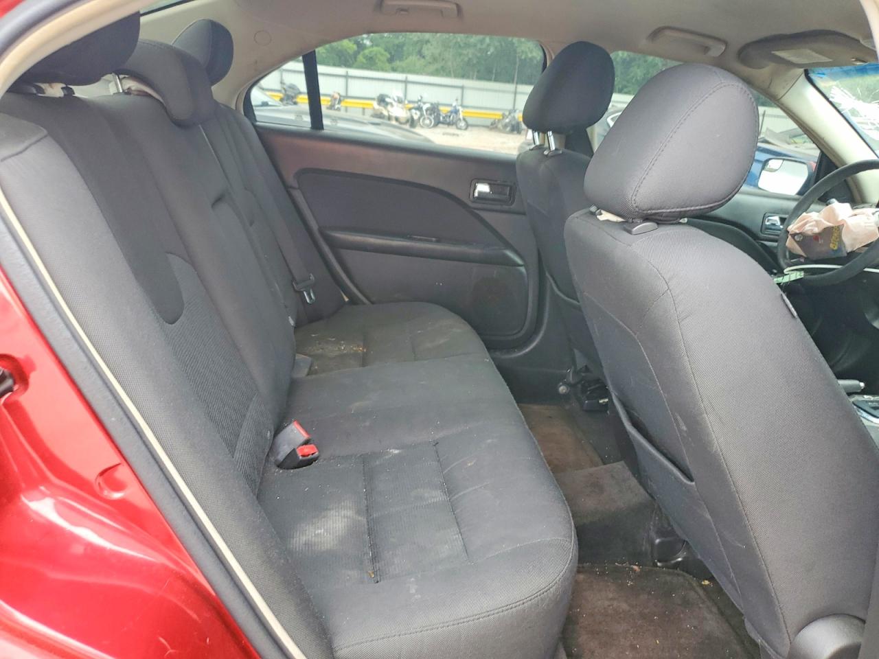 2011 Ford Fusion Se Red vin: 3FAHP0HA1BR196440