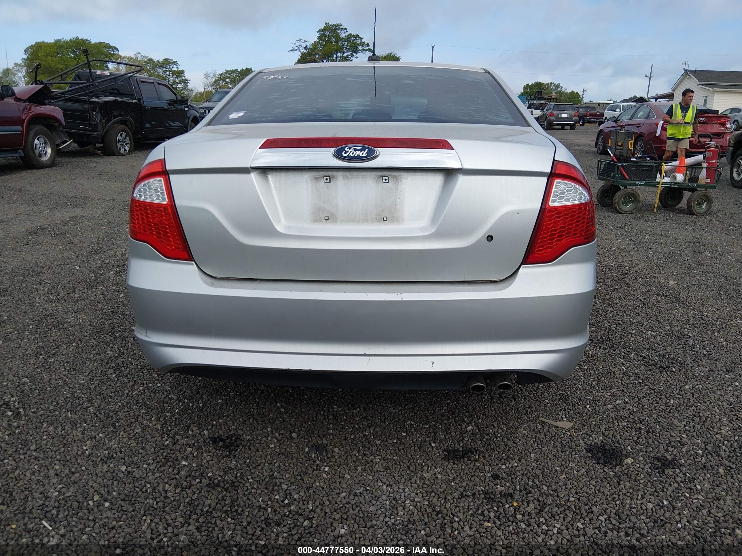 2011 Ford Fusion Se Silver vin: 3FAHP0HA1BR295680
