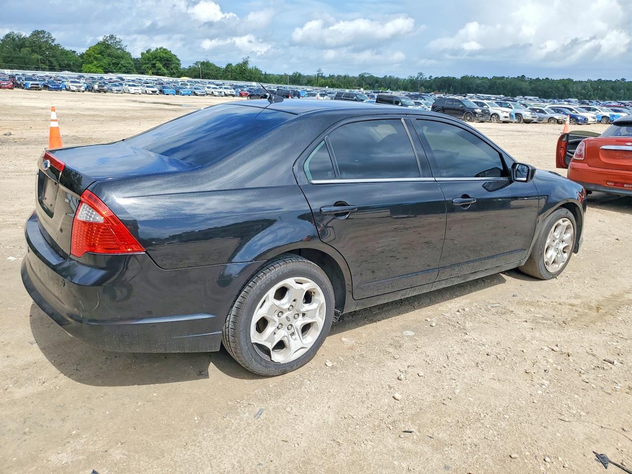 2011 Ford Fusion Se Black vin: 3FAHP0HA1BR327592