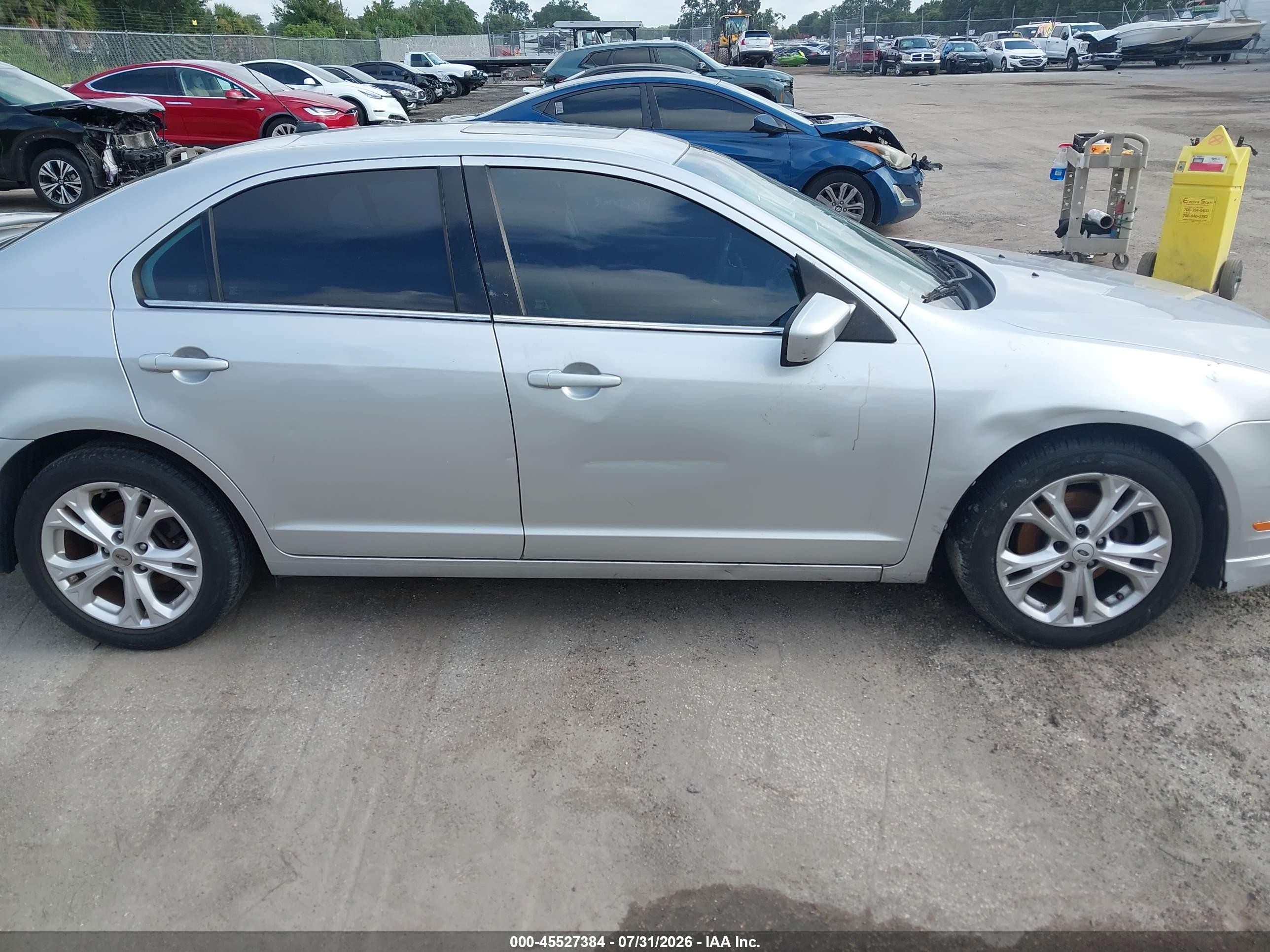 2012 Ford Fusion Se Silver vin: 3FAHP0HA1CR218938