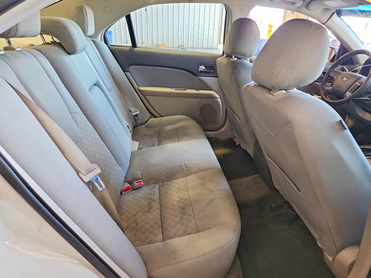 2012 Ford Fusion Se White vin: 3FAHP0HA1CR365129