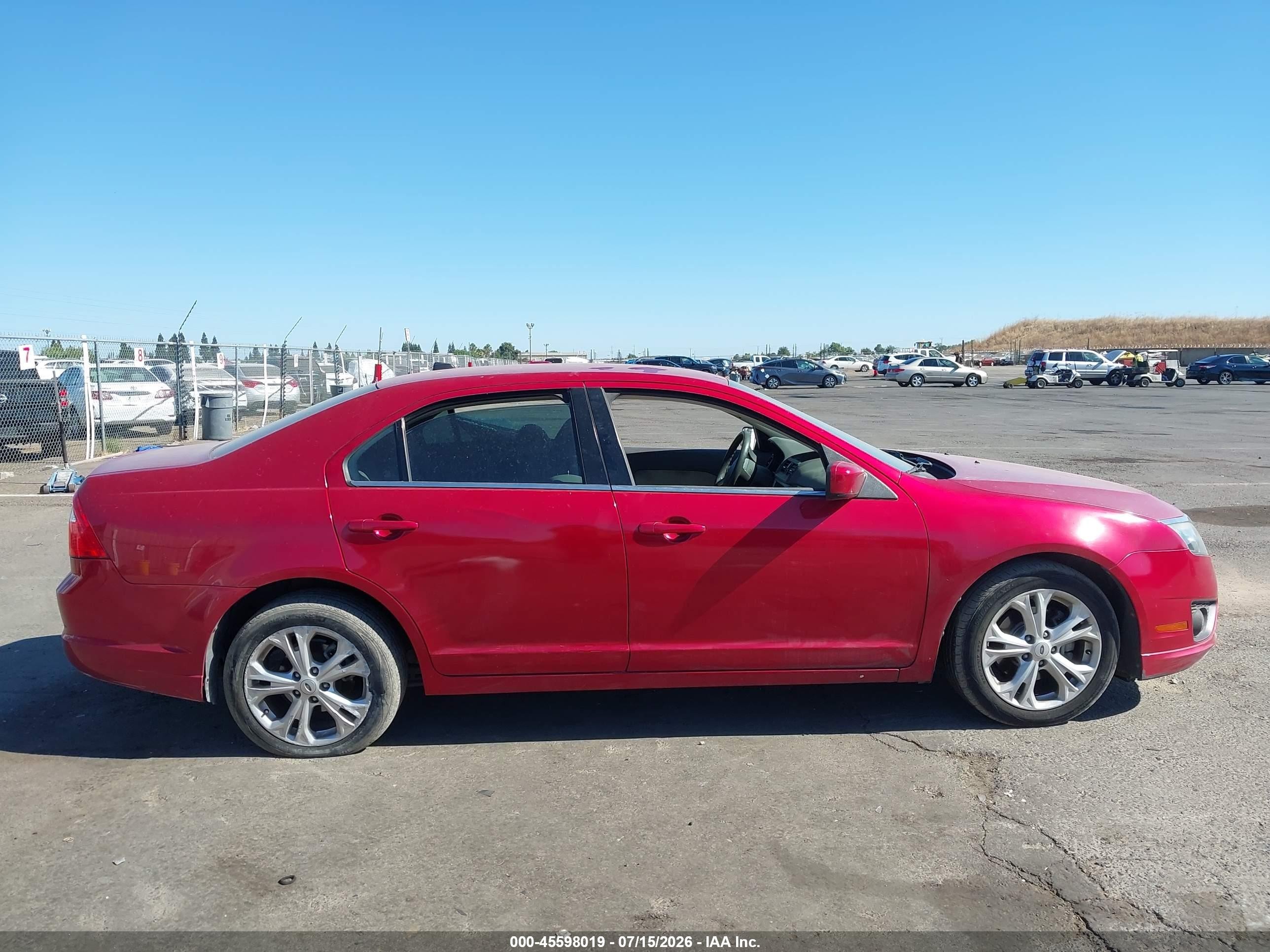 2012 Ford Fusion Se Red vin: 3FAHP0HA1CR398048