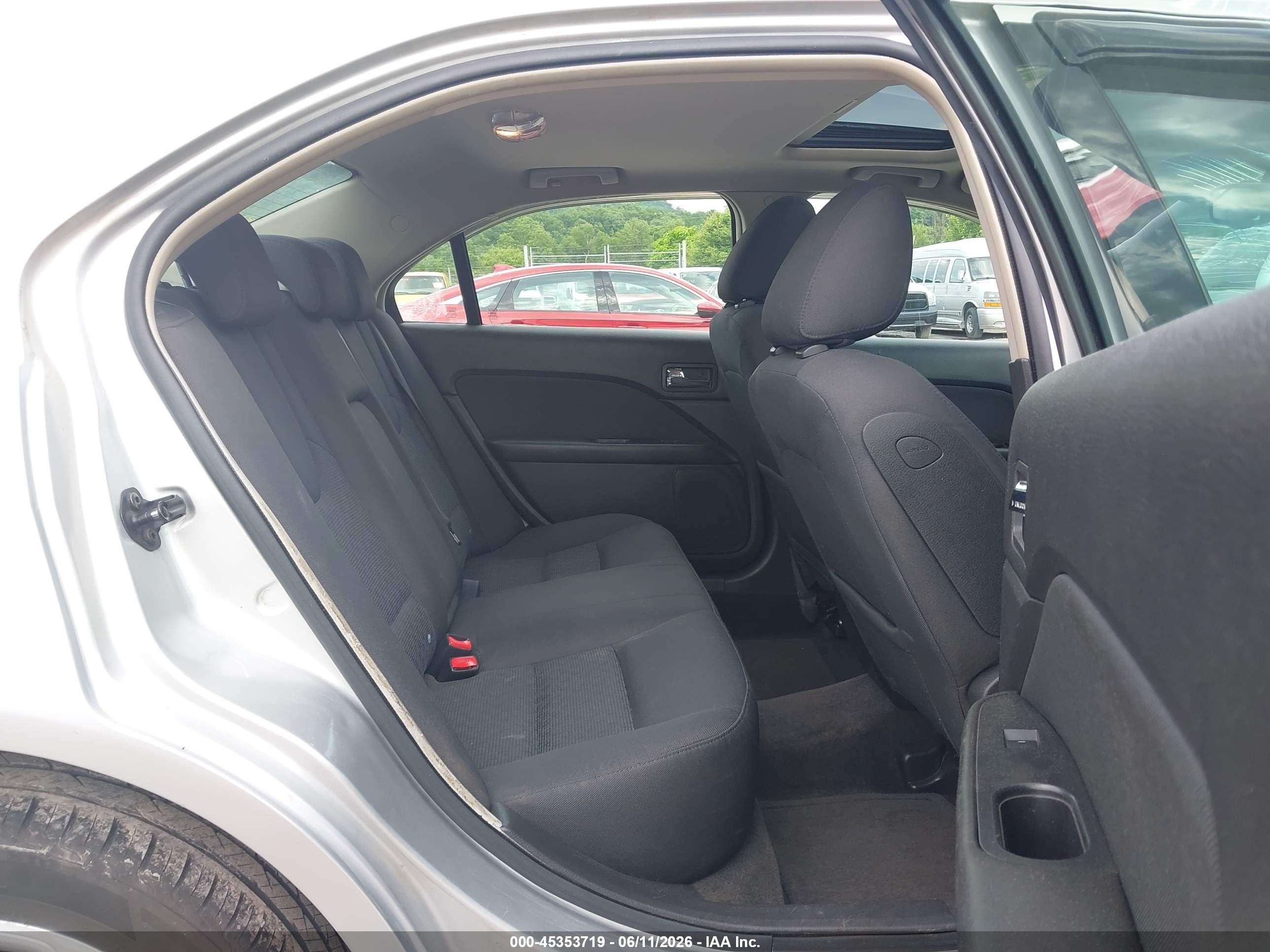 2010 Ford Fusion Se Silver vin: 3FAHP0HA2AR115590