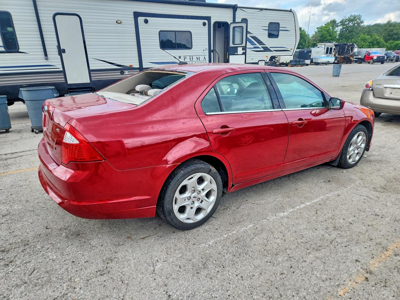 2010 Ford Fusion Red vin: 3FAHP0HA2AR142255
