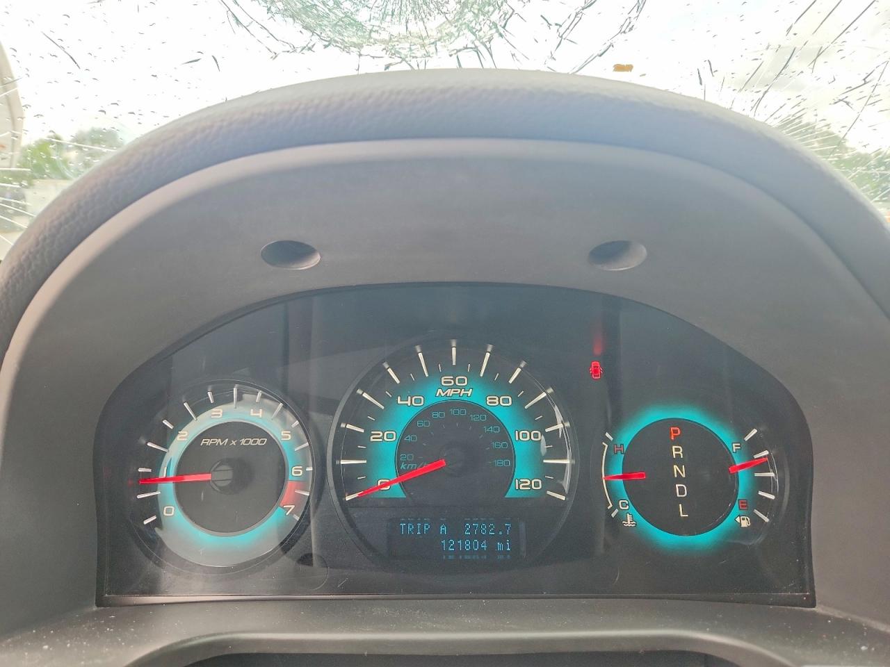 2010 Ford Fusion Red vin: 3FAHP0HA2AR142255