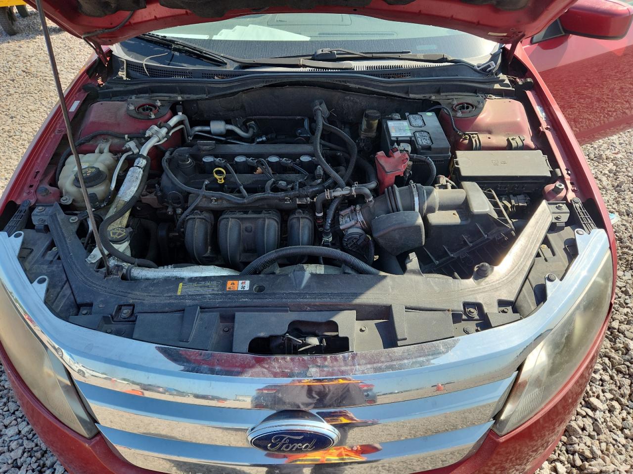 2010 Ford Fusion Se Red vin: 3FAHP0HA2AR213695