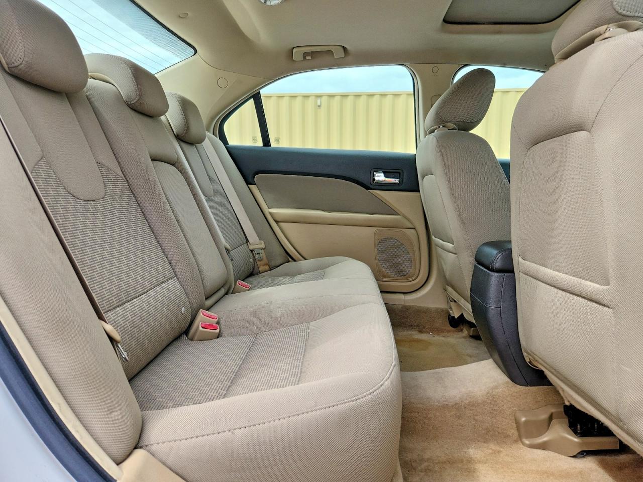 2010 Ford Fusion Se White vin: 3FAHP0HA2AR249242