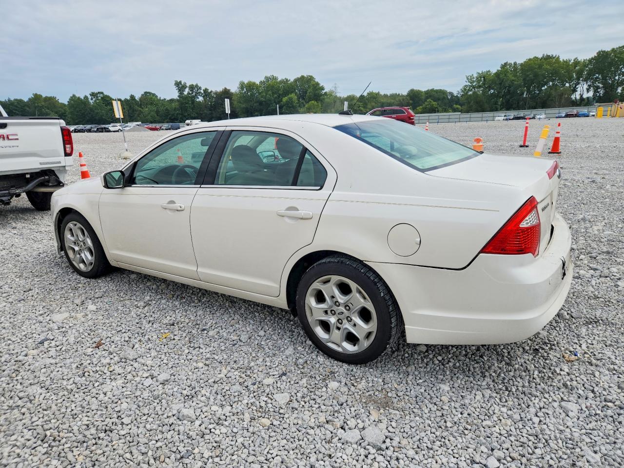2010 Ford Fusion Se White vin: 3FAHP0HA2AR249242