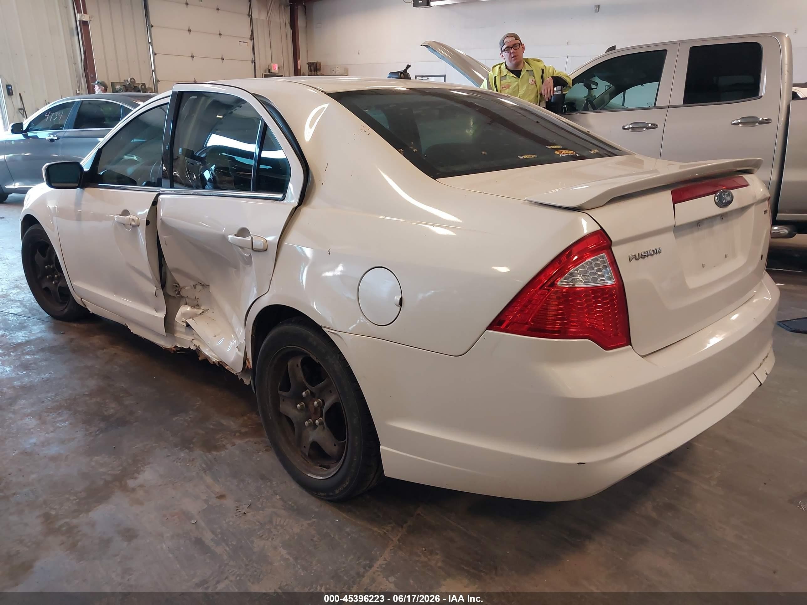 2010 Ford Fusion Se Белый vin: 3FAHP0HA2AR257115