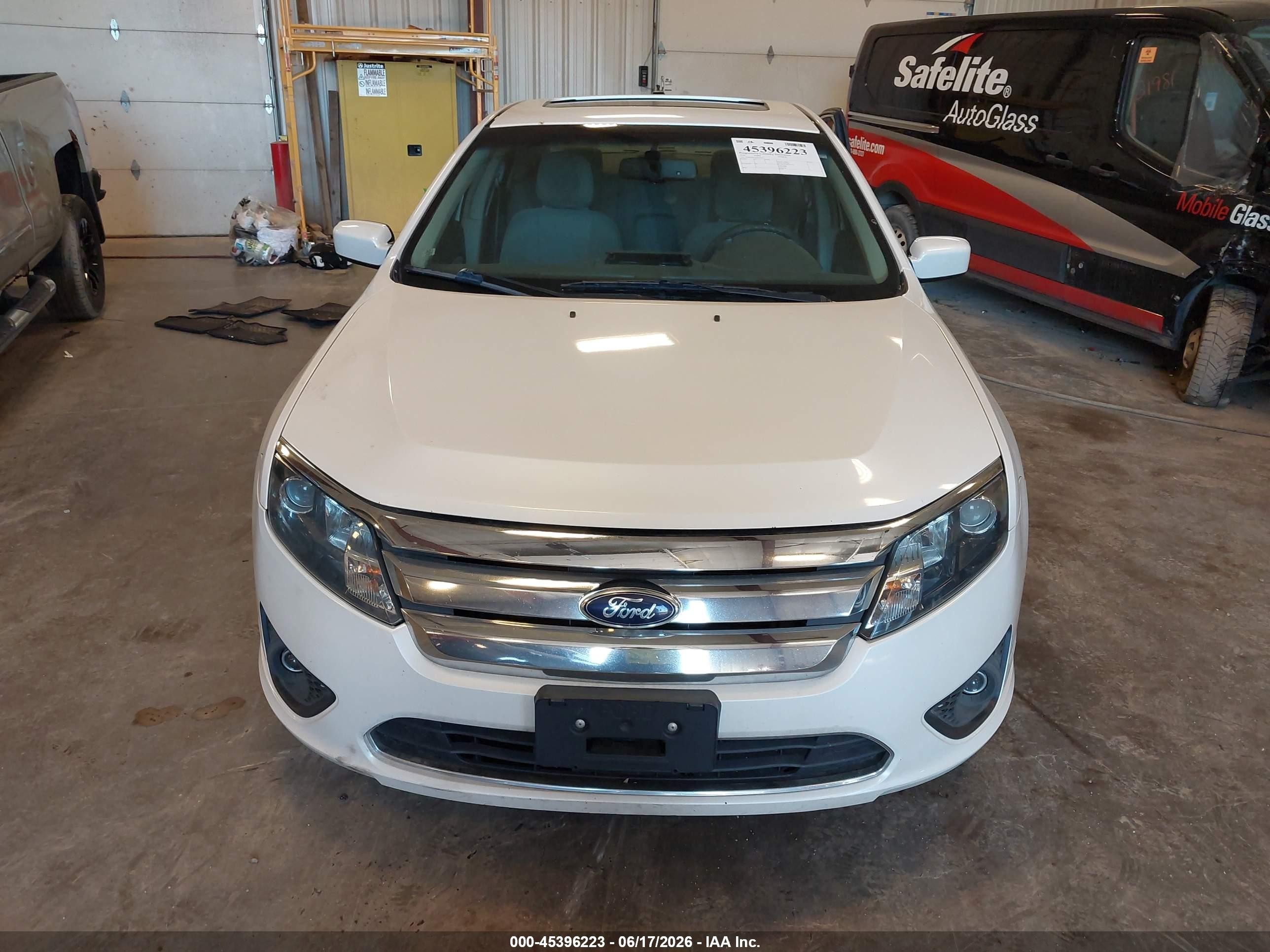 2010 Ford Fusion Se Белый vin: 3FAHP0HA2AR257115