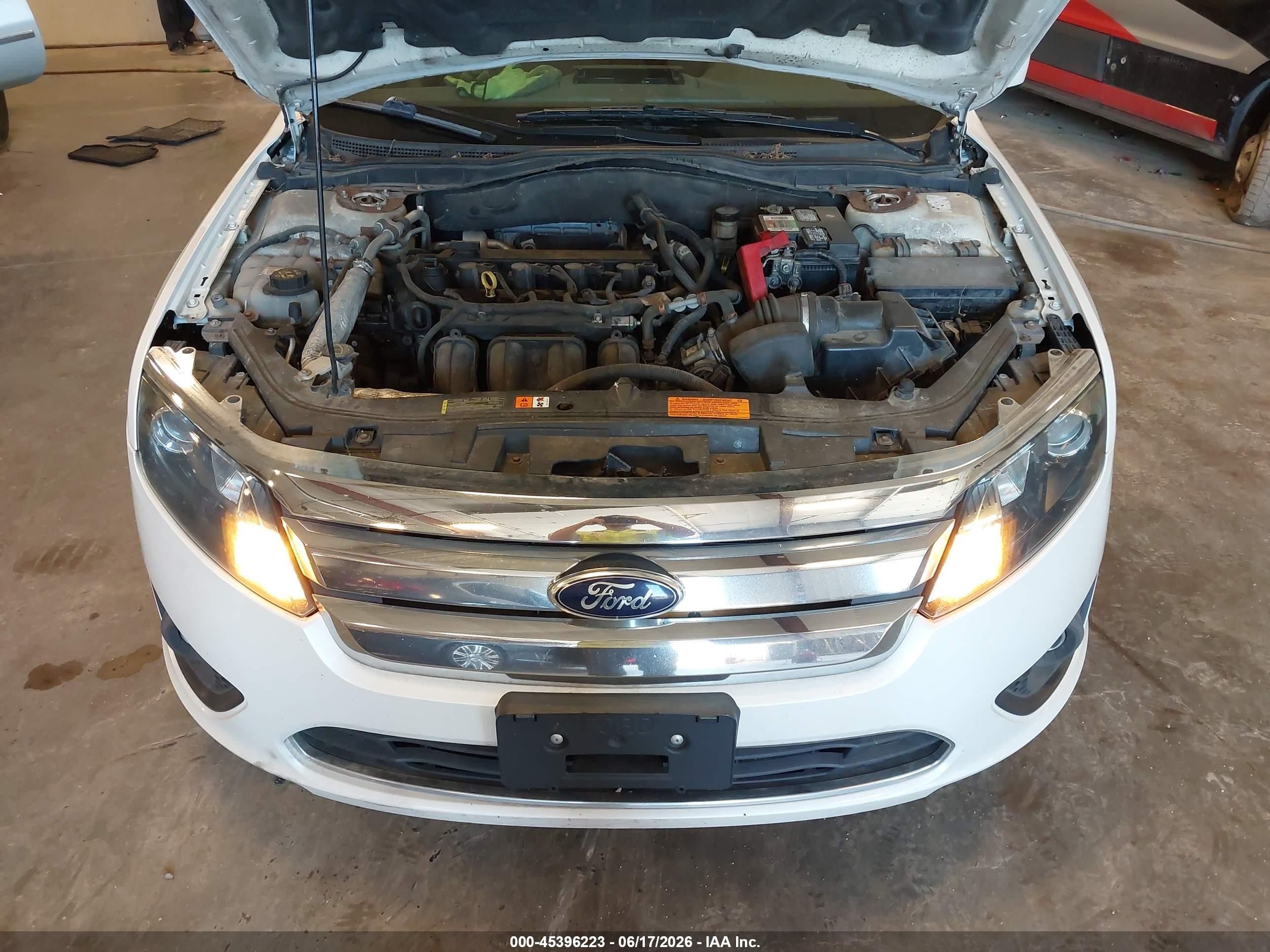 2010 Ford Fusion Se Белый vin: 3FAHP0HA2AR257115
