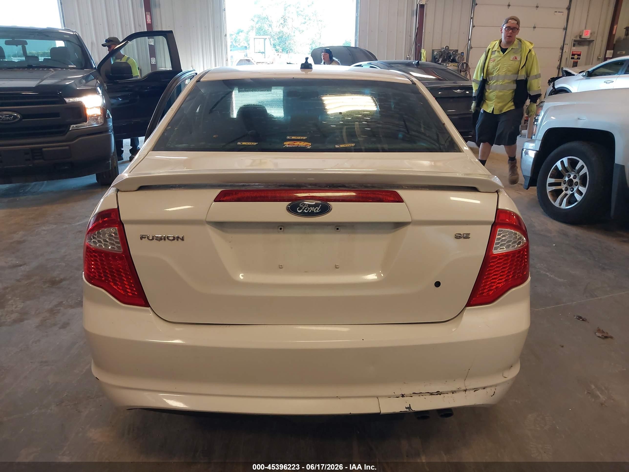 2010 Ford Fusion Se Белый vin: 3FAHP0HA2AR257115