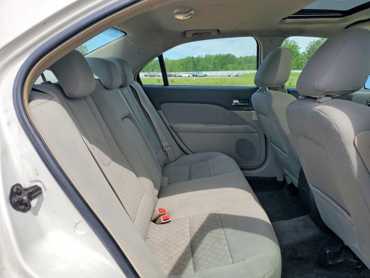 2010 Ford Fusion Se White vin: 3FAHP0HA2AR293483