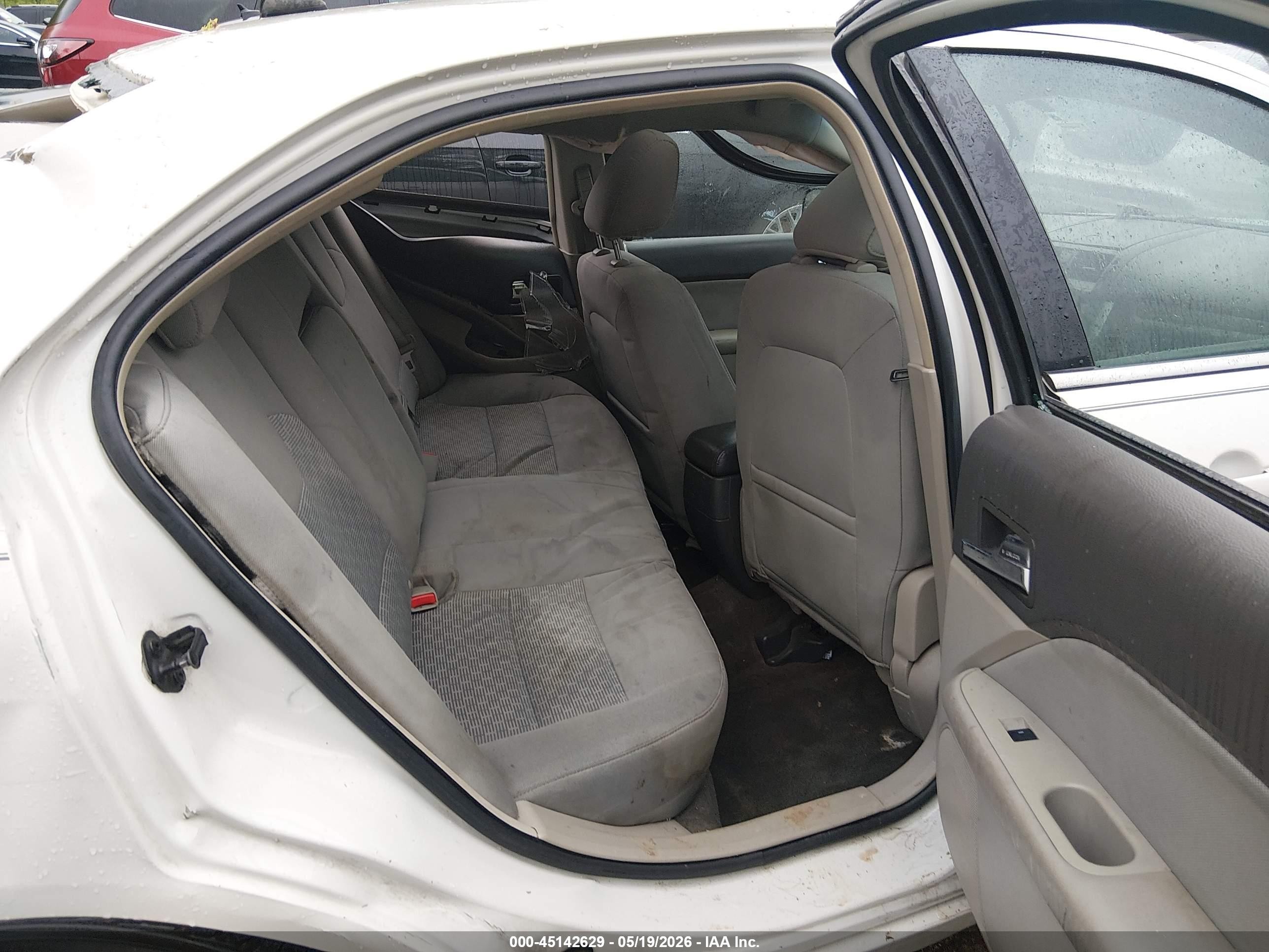 2010 Ford Fusion Se White vin: 3FAHP0HA2AR350507
