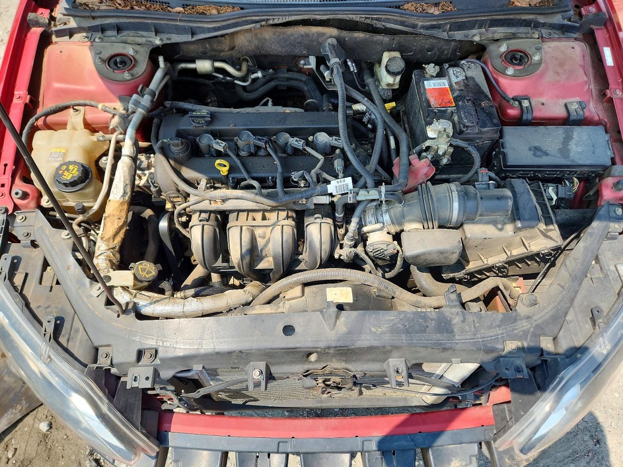 2010 Ford Fusion Se Red vin: 3FAHP0HA2AR350720