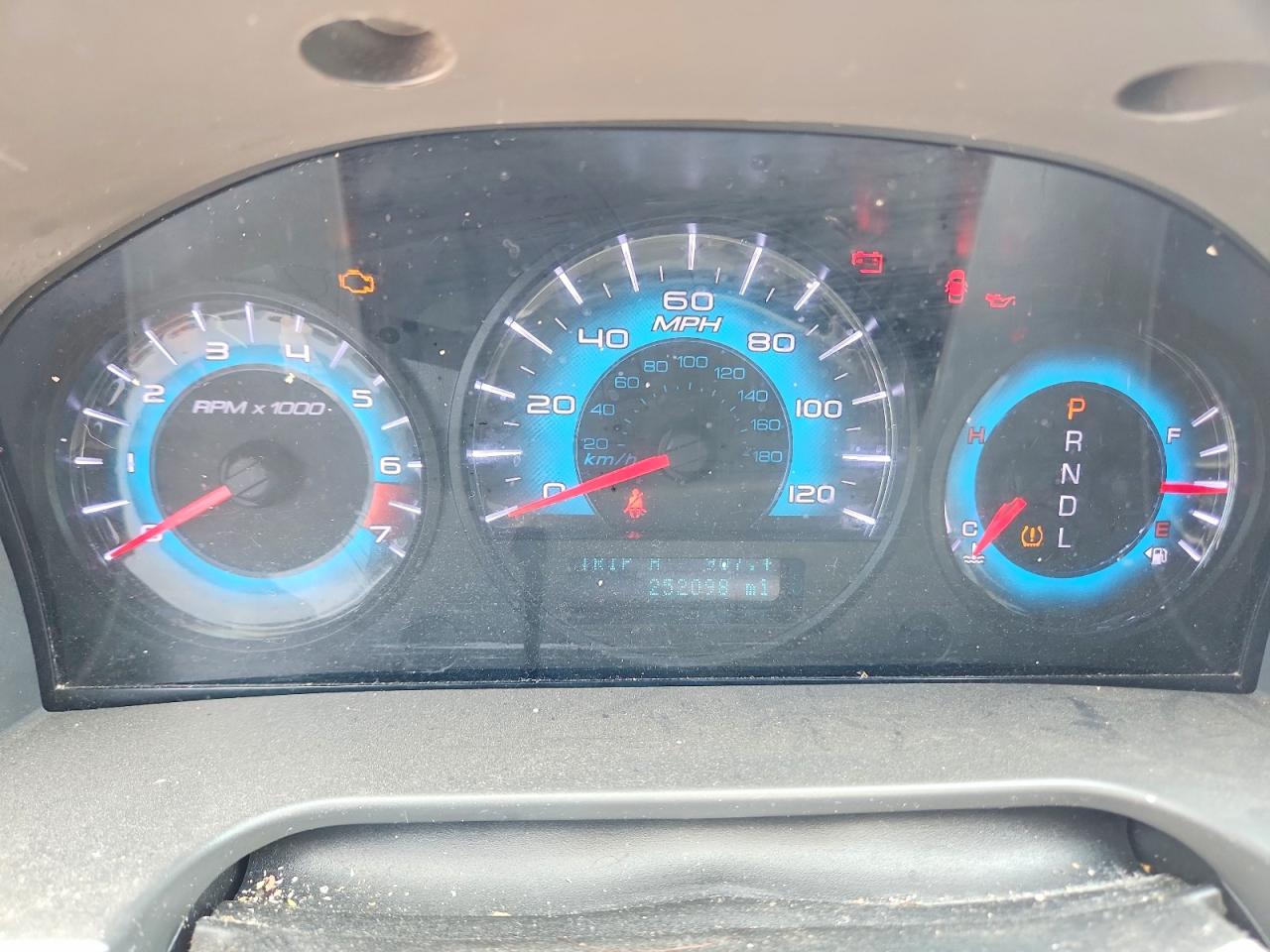 2010 Ford Fusion Se Red vin: 3FAHP0HA2AR350720