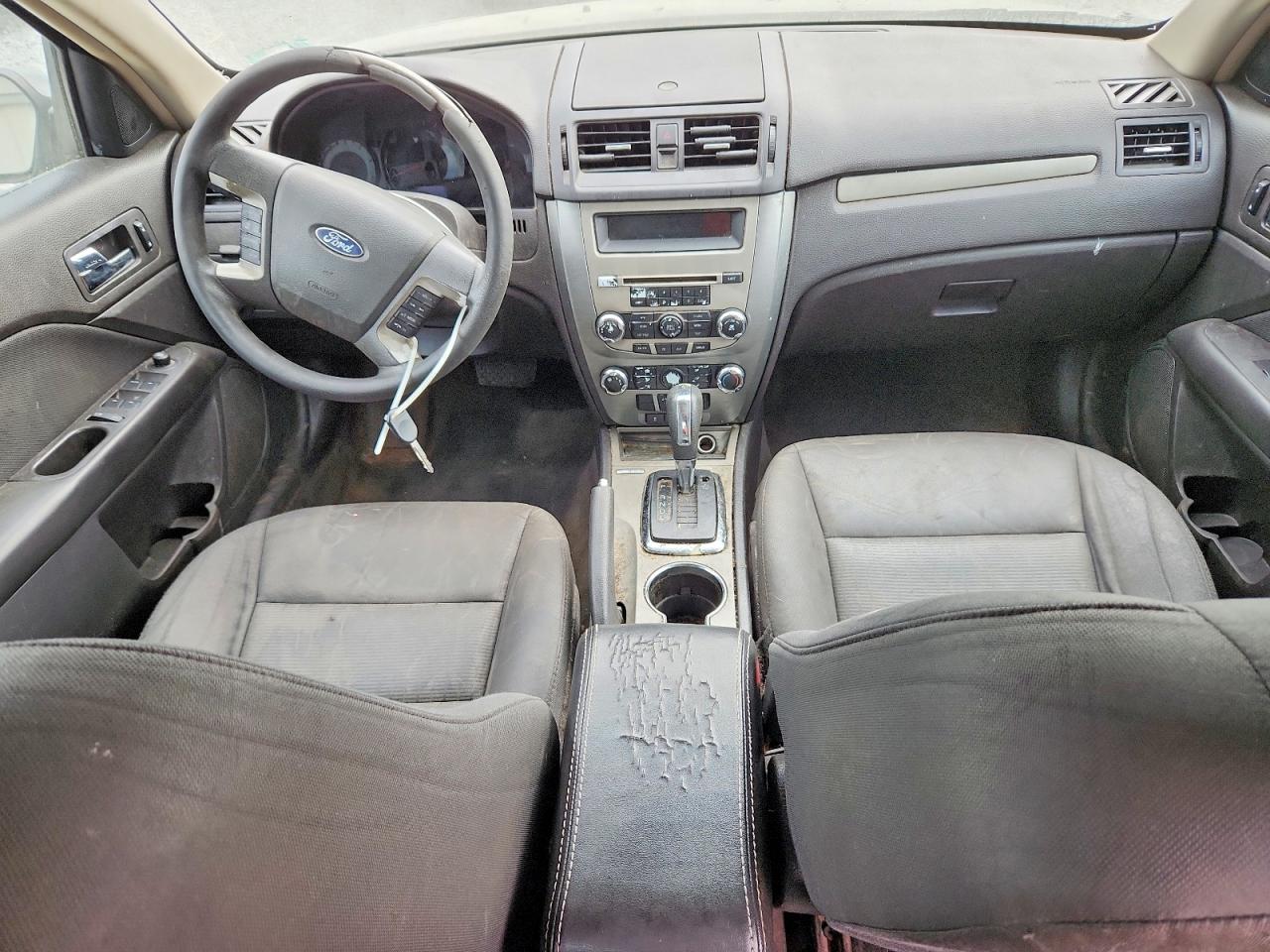 2010 Ford Fusion Se Серый vin: 3FAHP0HA2AR359319